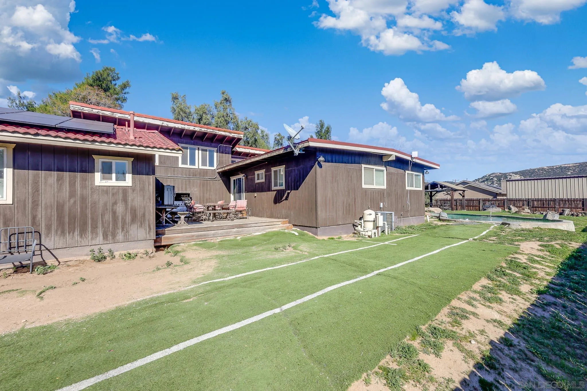 https://cdn.realtyfeed.com/cdn/127/260003481/8643fc5a479b016e05bf859de0ecd8f5.webp
