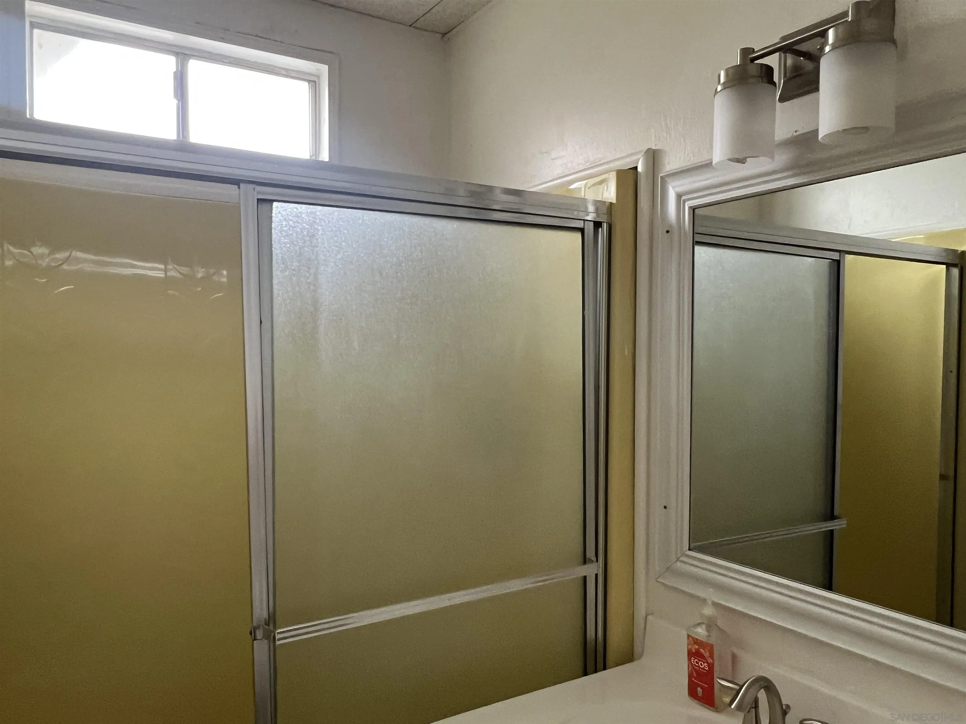 https://cdn.realtyfeed.com/cdn/127/260003483/174e38aed86539be19b48d68f6947e9b.webp