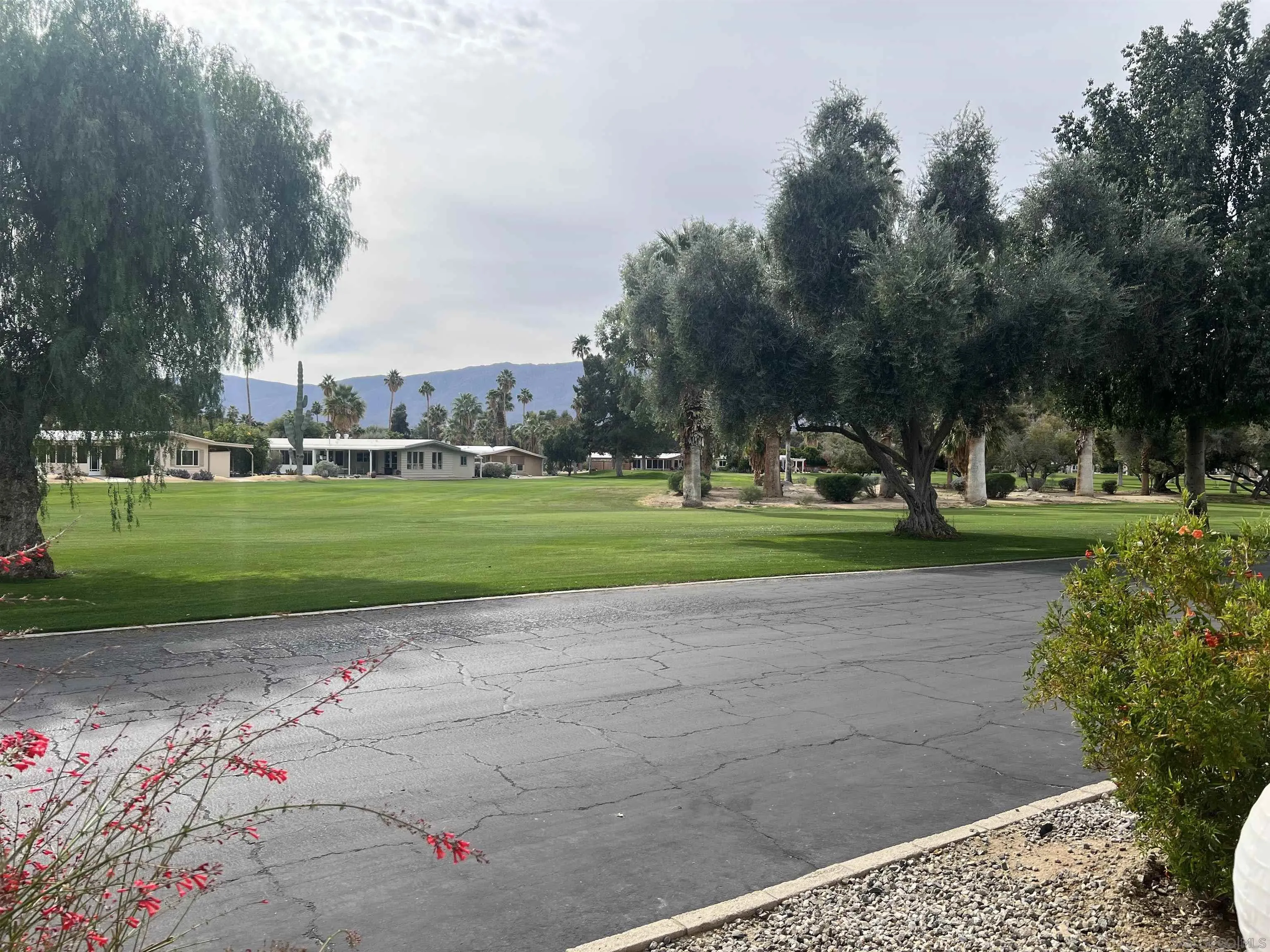 https://cdn.realtyfeed.com/cdn/127/260003483/7400455bb89d0f19eb7fa0fb4826d632.webp