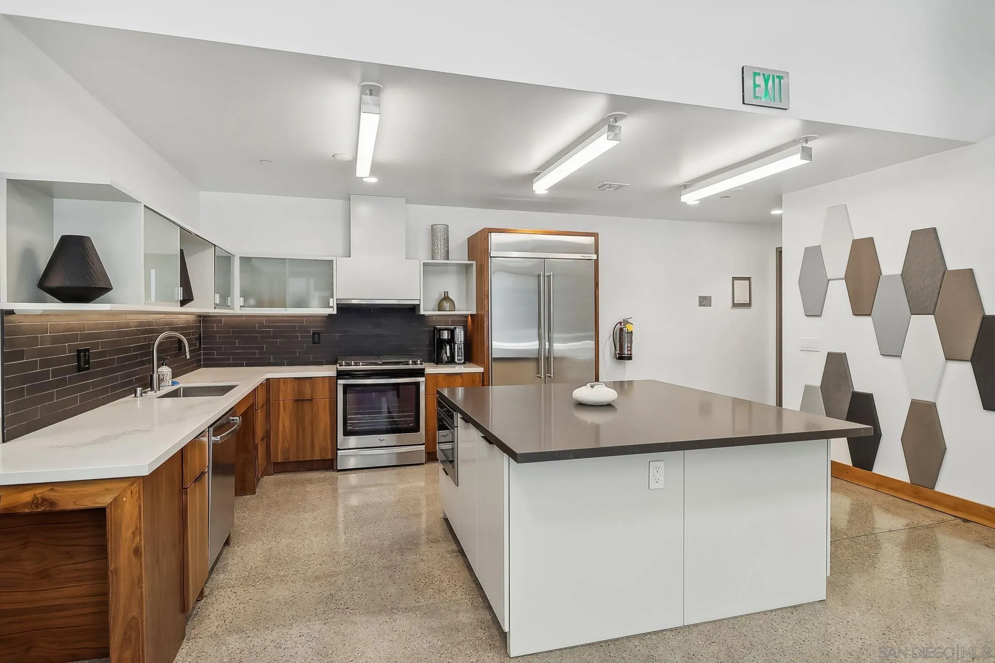 Photo #47: 260003485 Listing: Photo #47