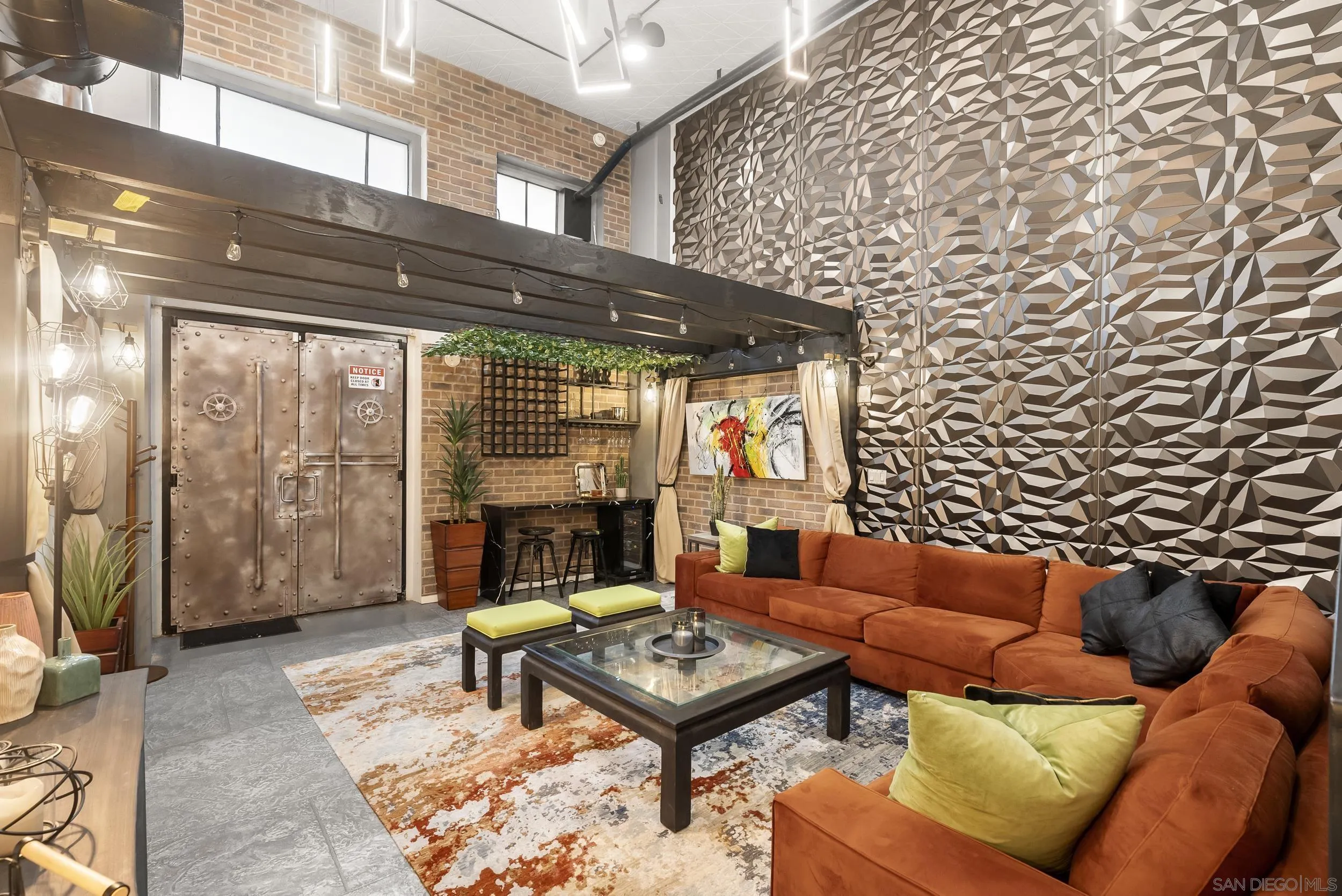 Photo #4: 260003485 Listing: Photo #4