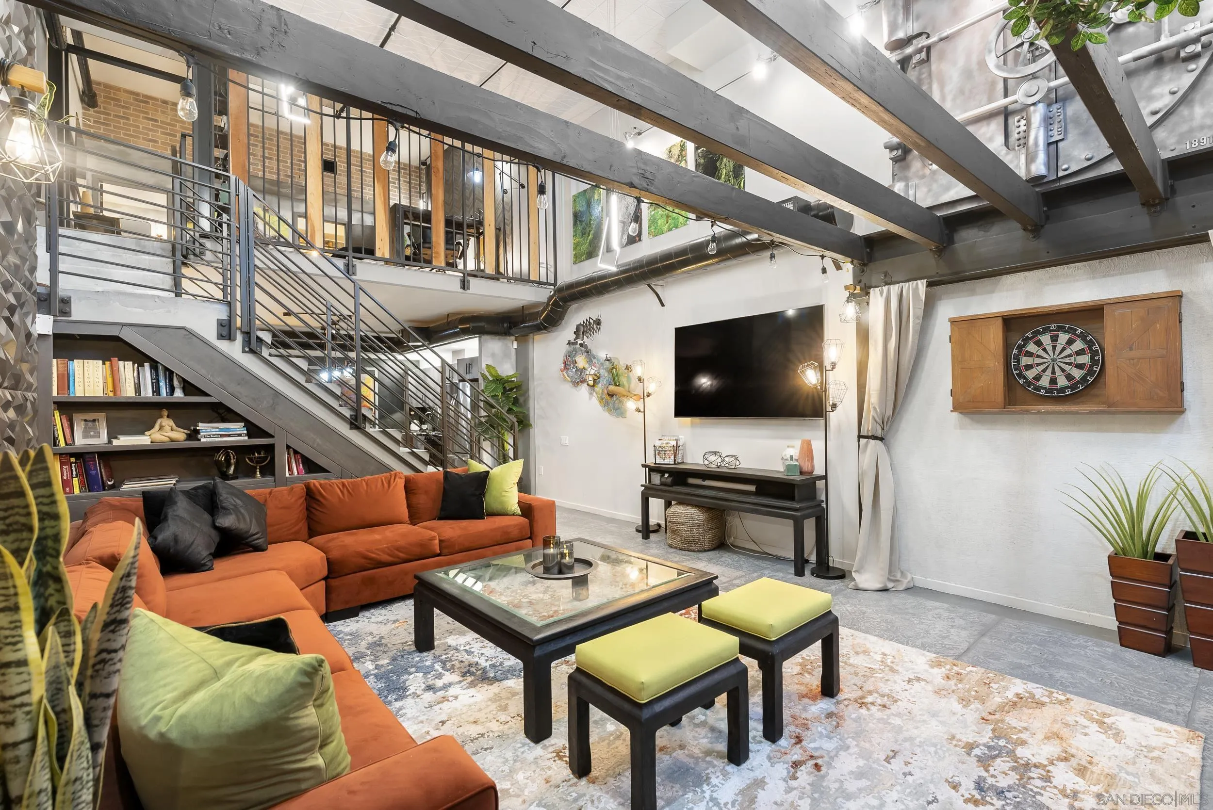 Photo #2: 260003485 Listing: Photo #2