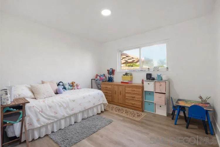 https://cdn.realtyfeed.com/cdn/127/260003488/5208408caf029a64e11fb2bb54d42a02.webp
