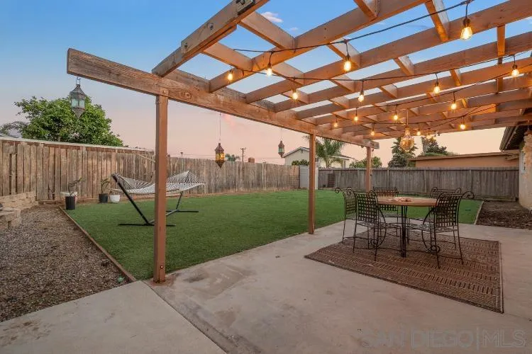 https://cdn.realtyfeed.com/cdn/127/260003488/c338f40ecdb843d8ed364a3a1dc9c67e.webp