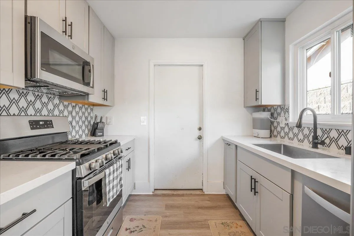 https://cdn.realtyfeed.com/cdn/127/260003488/fdc7812c675bbb4ce8f3c28c471174c3.webp