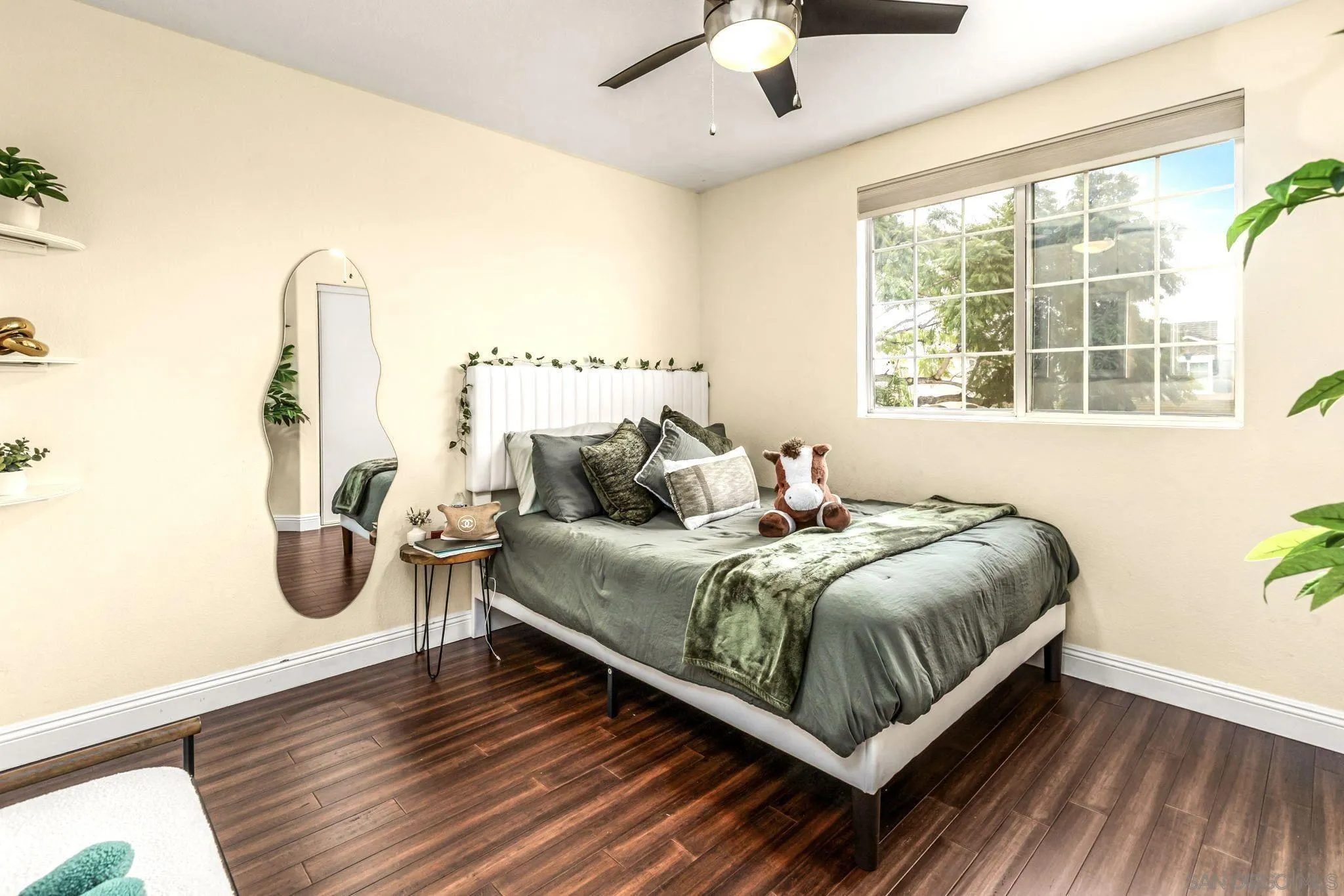 https://cdn.realtyfeed.com/cdn/127/260003493/5526ecb79f47491d7c361f3f01704be0.webp