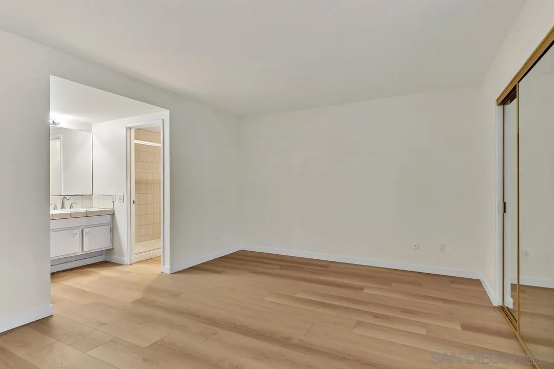 https://cdn.realtyfeed.com/cdn/127/260003501/3843d8734041e74d6e295faaaba2f6d7.webp