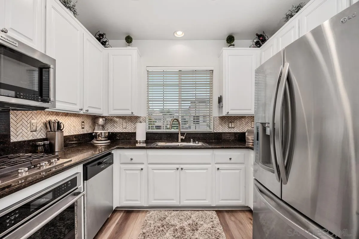 Photo #12: 260003507 Listing: Photo #12