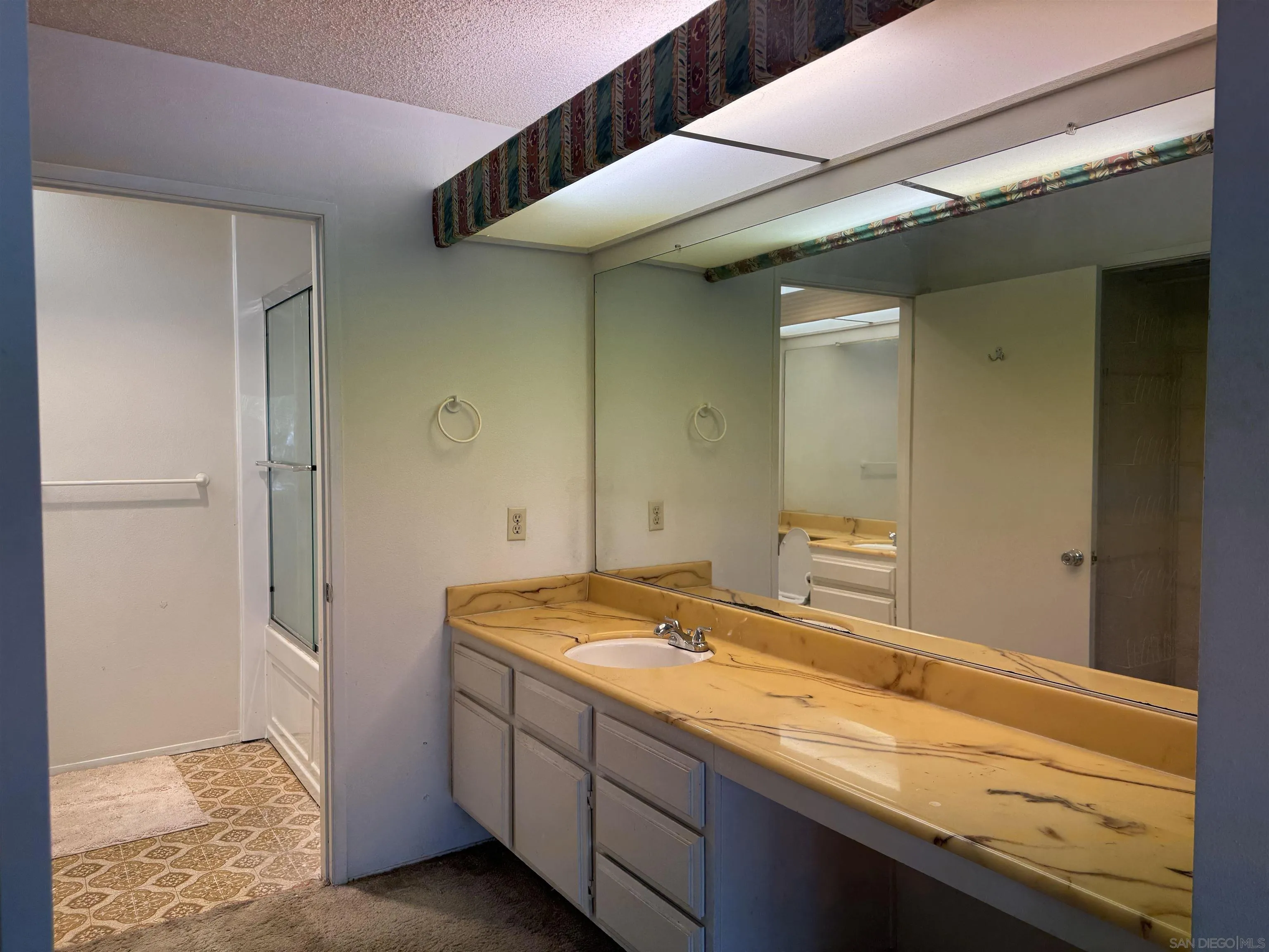 Photo #9: 260003511 Listing: Photo #9