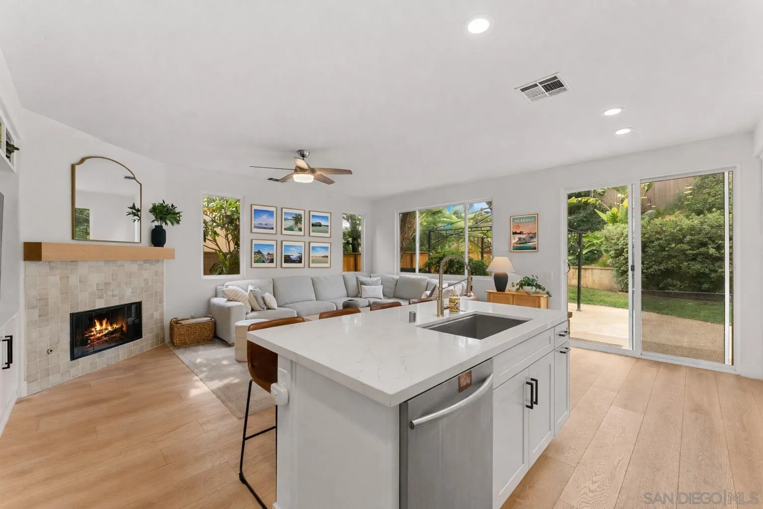 https://cdn.realtyfeed.com/cdn/127/260003512/ad1c6613b6a4ed0f8310f7d923e3b8fc.webp