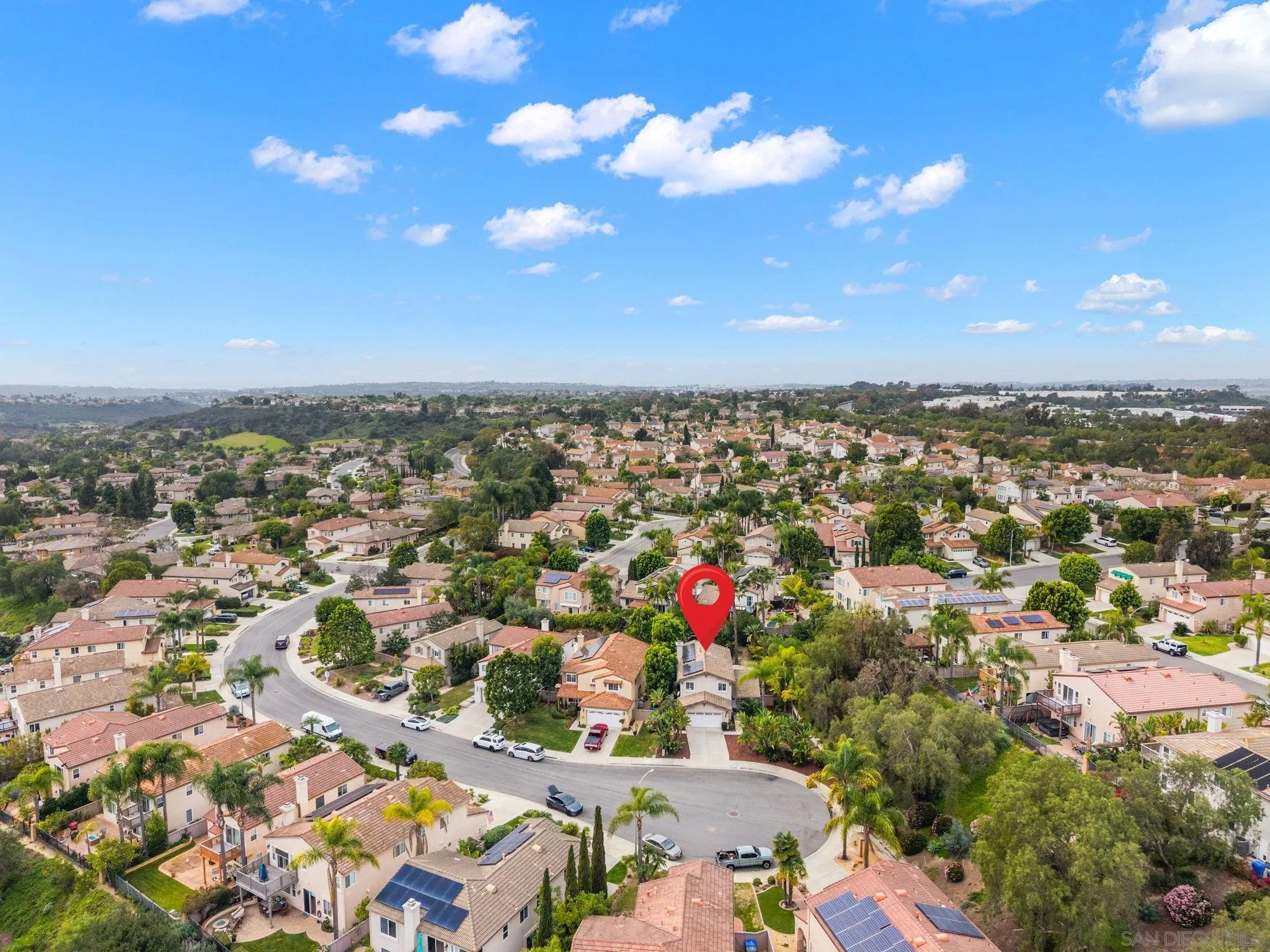 https://cdn.realtyfeed.com/cdn/127/260003512/f15c7c99be29c8352b059294a17b4857.webp