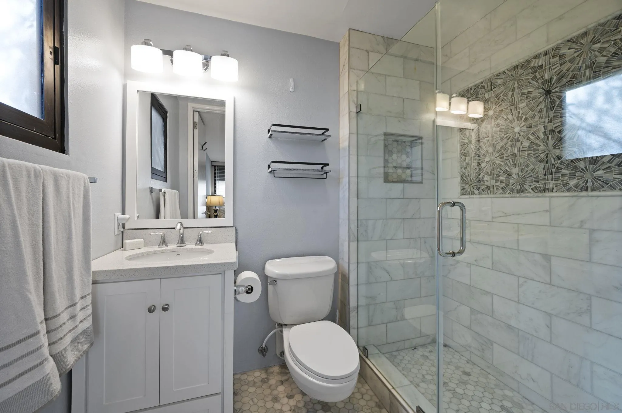 https://cdn.realtyfeed.com/cdn/127/260003514/43f4d33283e617d02f5ca795eb703806.webp