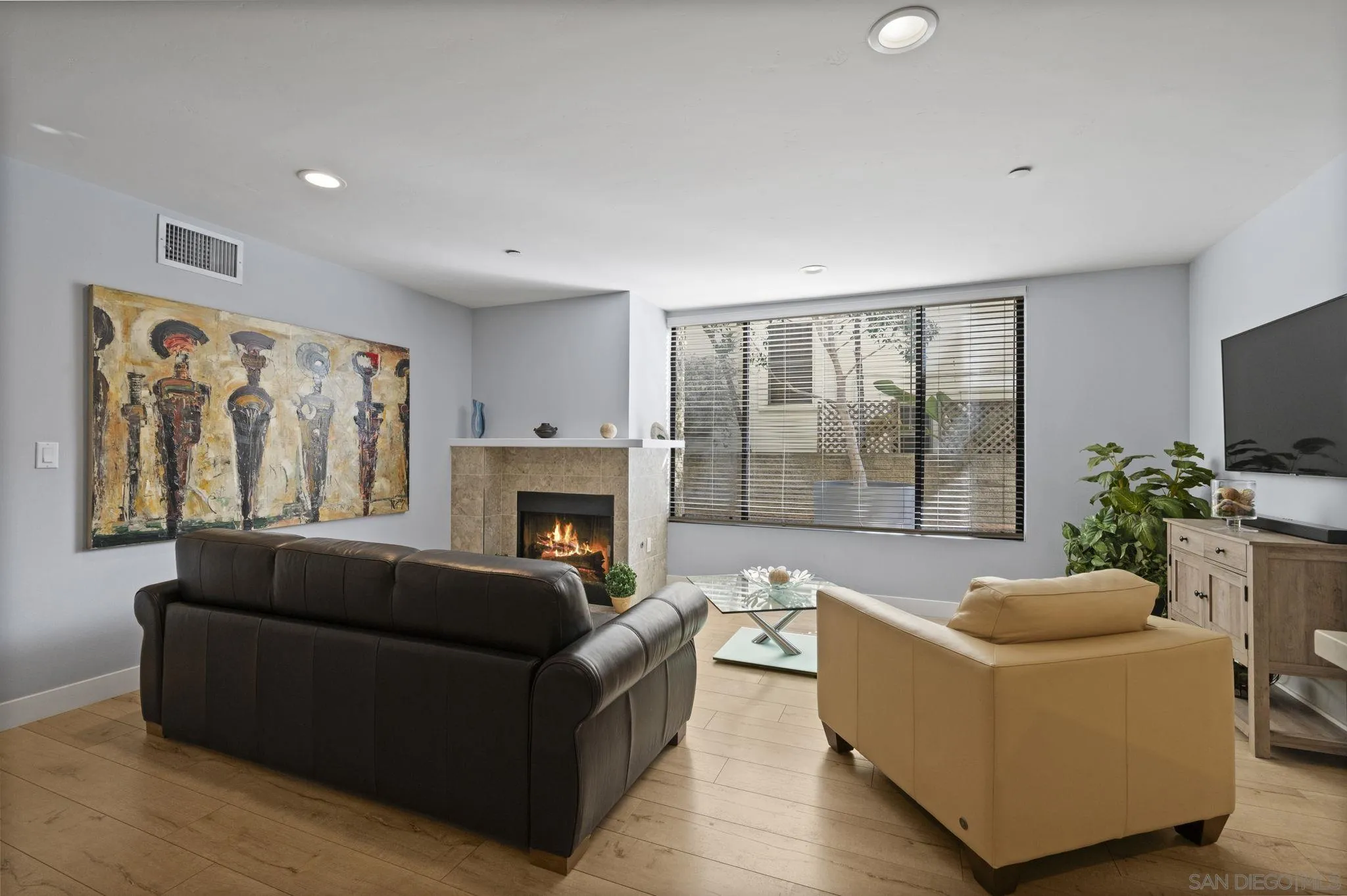 https://cdn.realtyfeed.com/cdn/127/260003514/646b254b4fab3d69db517a11d47d1005.webp