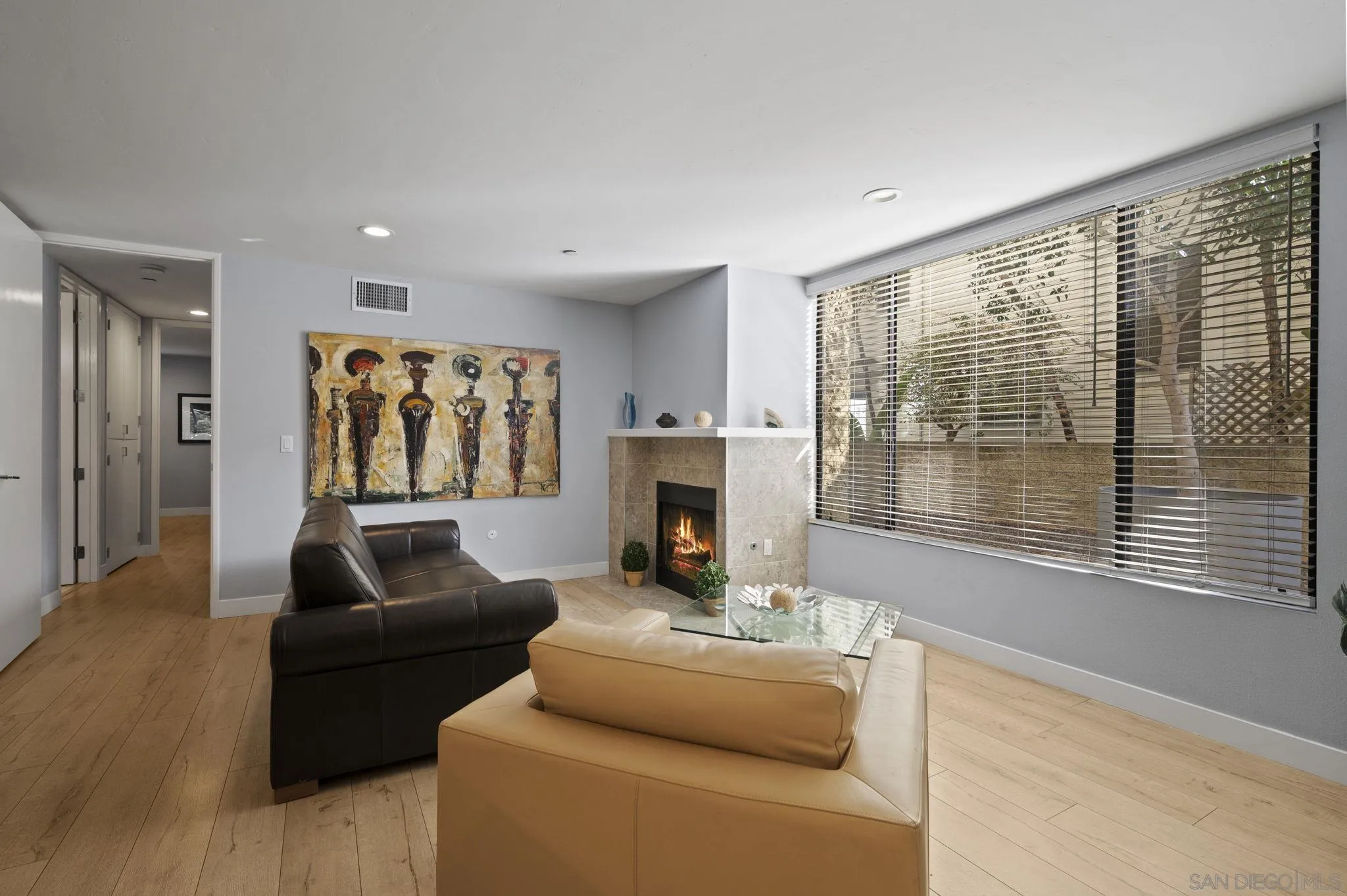 https://cdn.realtyfeed.com/cdn/127/260003514/7728573e9145f97fea8f52475cb0e55e.webp