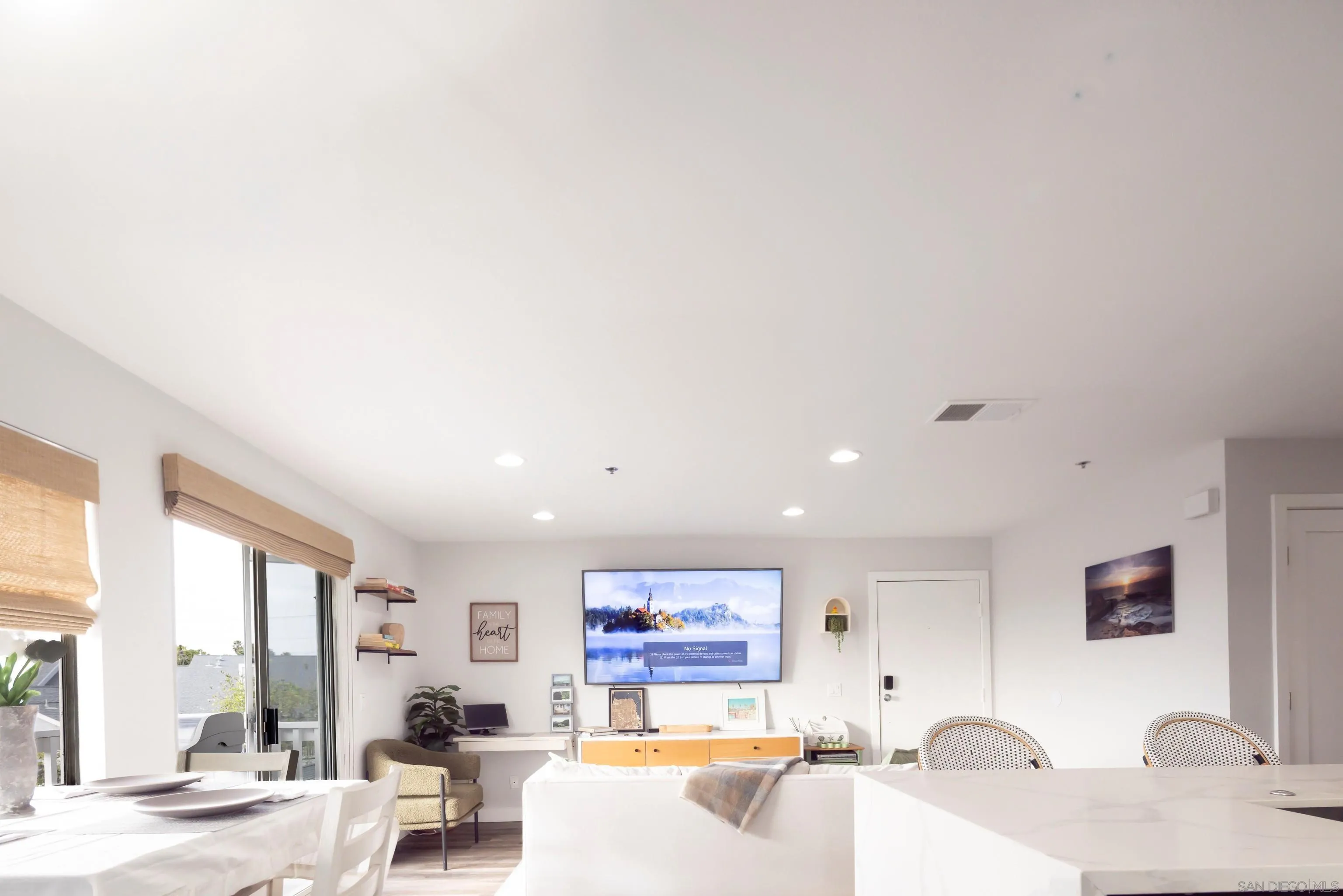 https://cdn.realtyfeed.com/cdn/127/260003515/d0eed3f270e434c7c3490672731b6fd5.webp