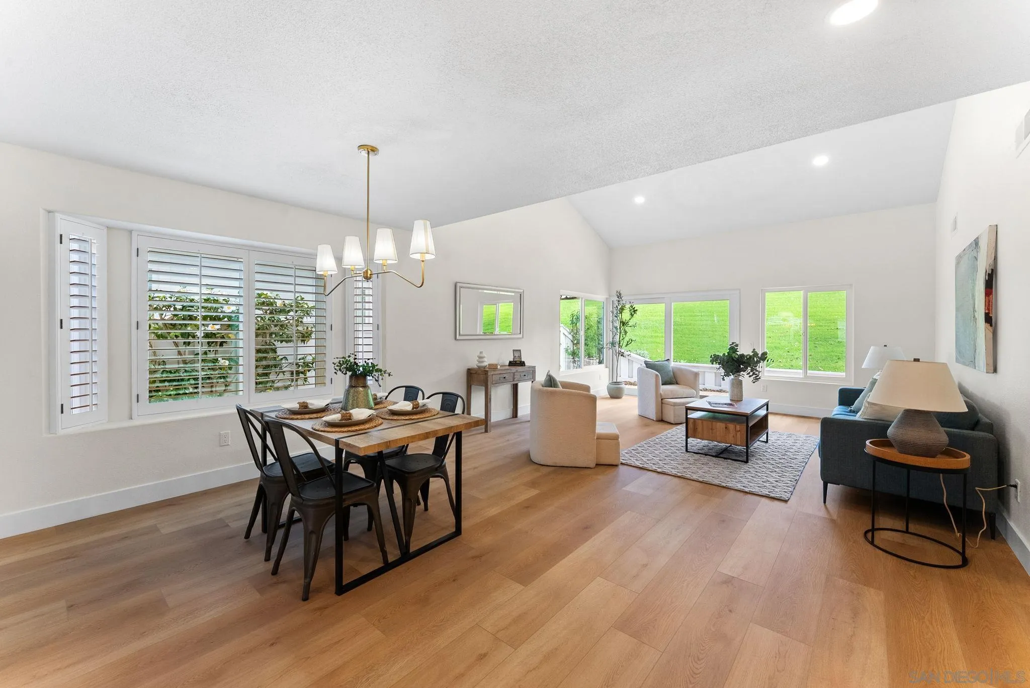 4676 Barcelona Way, Oceanside, CA, 92056
