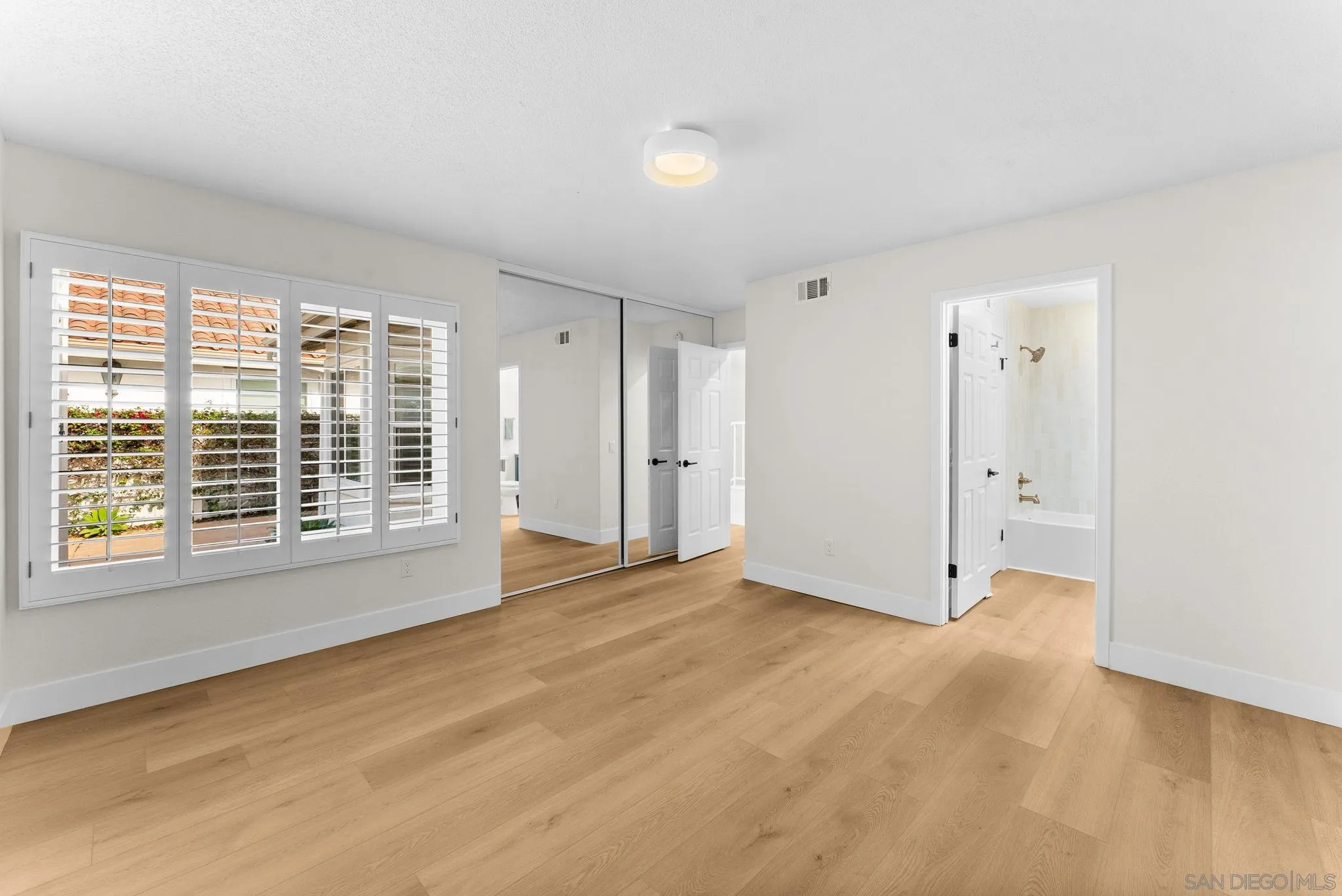 4676 Barcelona Way, Oceanside, CA, 92056