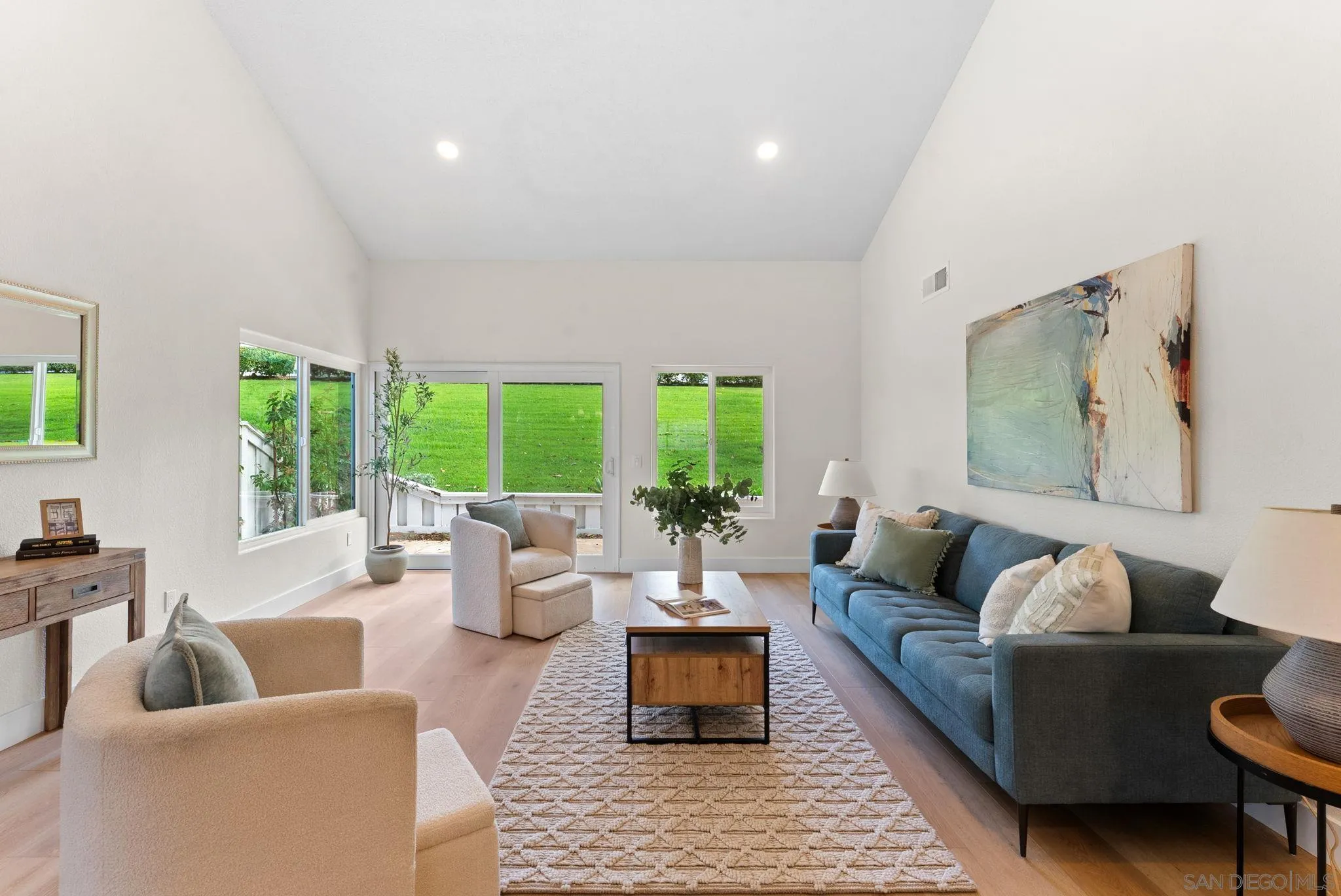 4676 Barcelona Way, Oceanside, CA, 92056