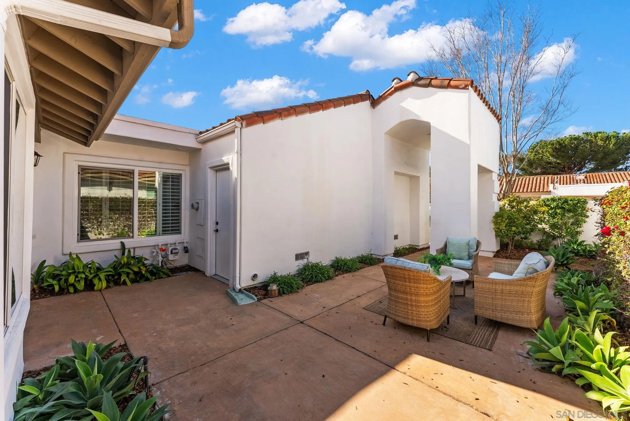 4676 Barcelona Way, Oceanside, CA, 92056