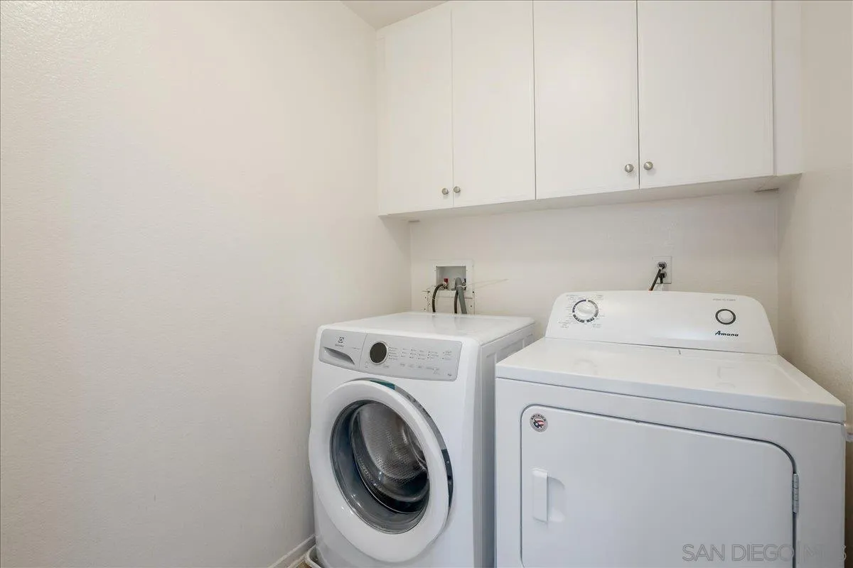 https://cdn.realtyfeed.com/cdn/127/260003517/cae0923e59e5650cca09cda1a33dd111.webp