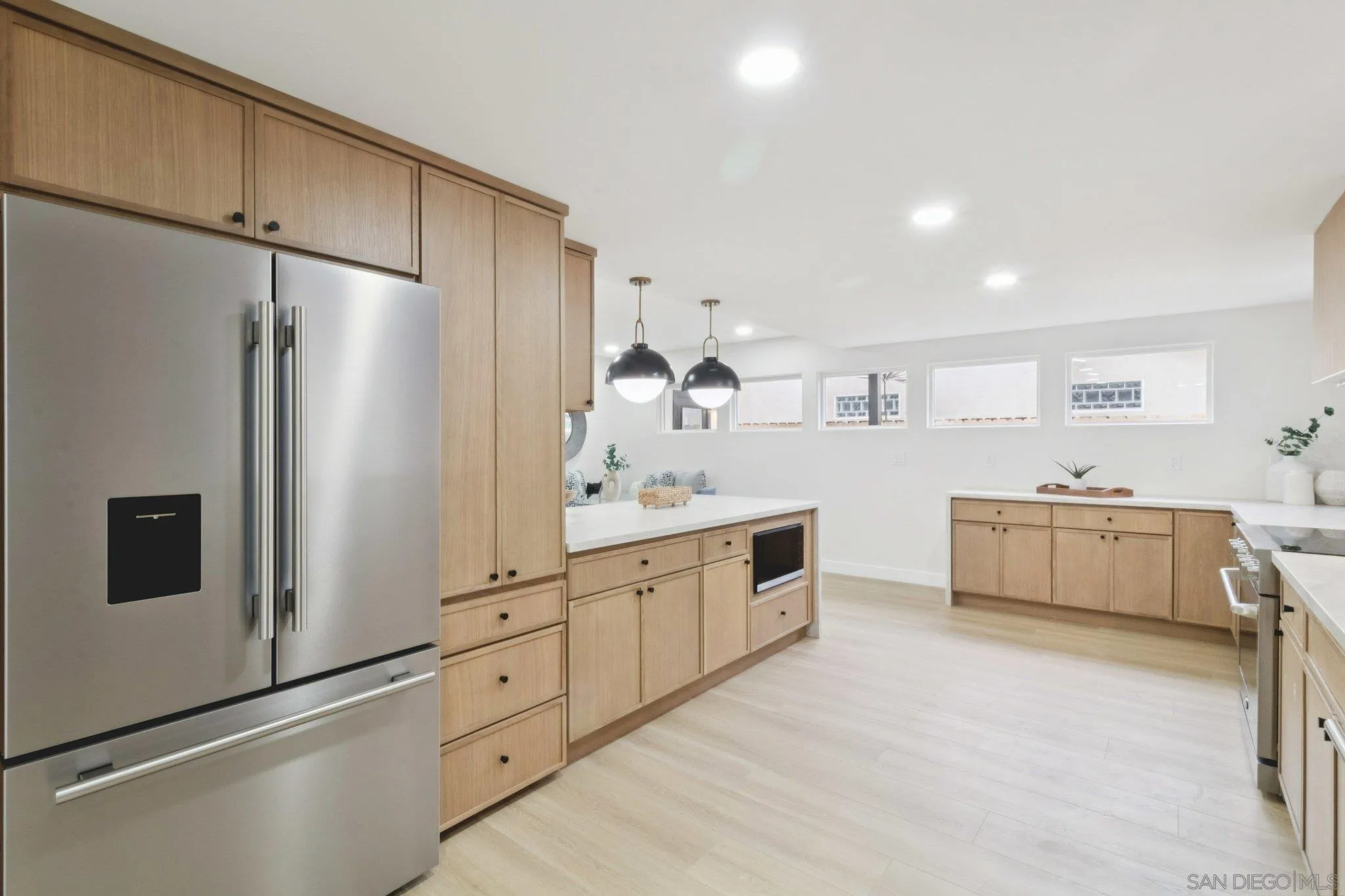 https://cdn.realtyfeed.com/cdn/127/260003518/dcf068fe182a660c489567f920c0df16.webp