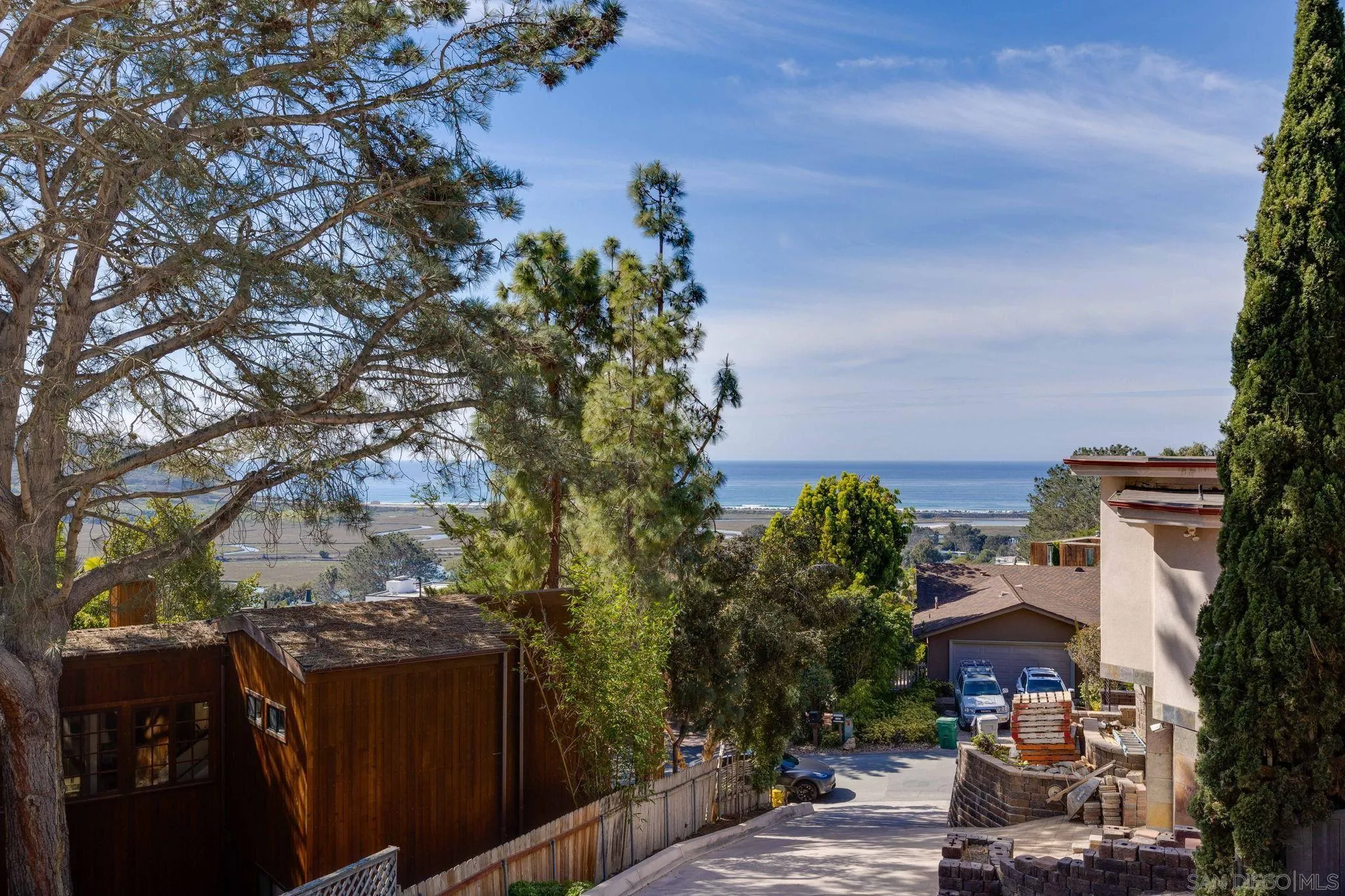 https://cdn.realtyfeed.com/cdn/127/260003519/8099f547f0237640ac9c7f04aa8894fc.webp