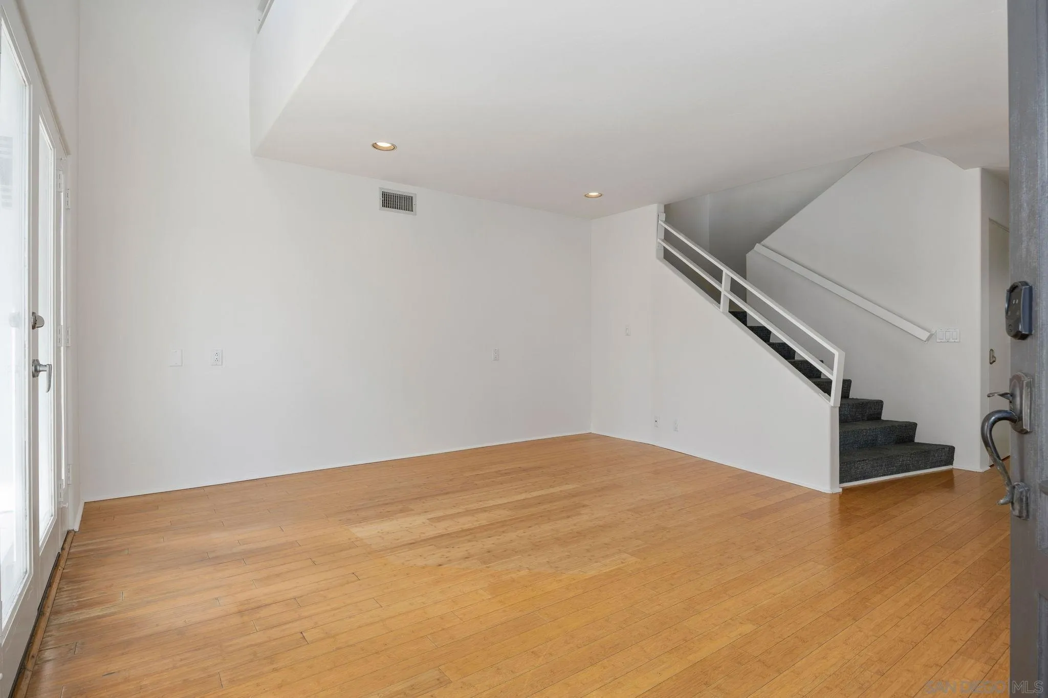 https://cdn.realtyfeed.com/cdn/127/260003519/c75c77cb247a0937fd6e02fd57fed645.webp