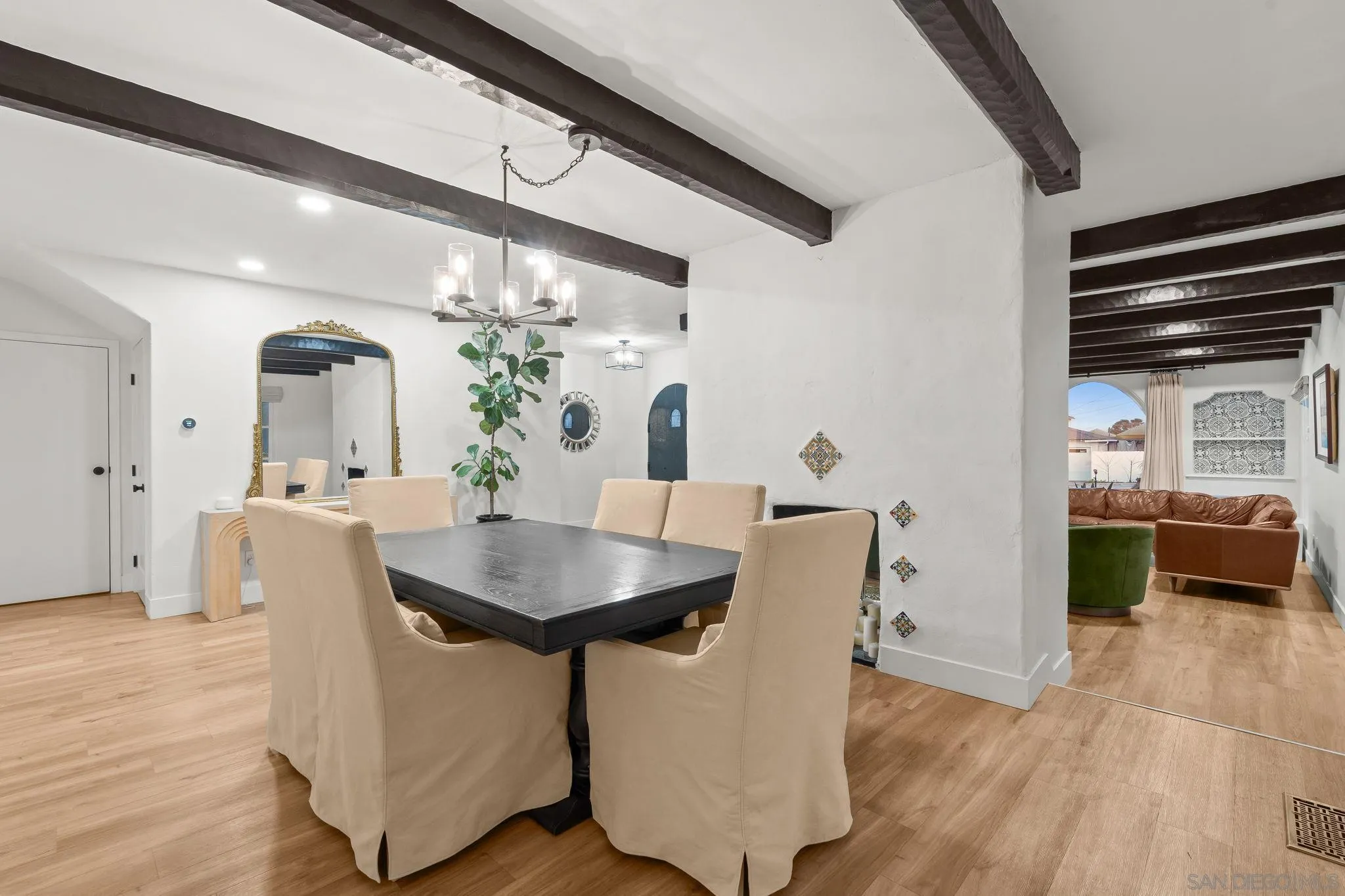 https://cdn.realtyfeed.com/cdn/127/260003525/6e664cb7539d7f0dd8a37f1653098fff.webp