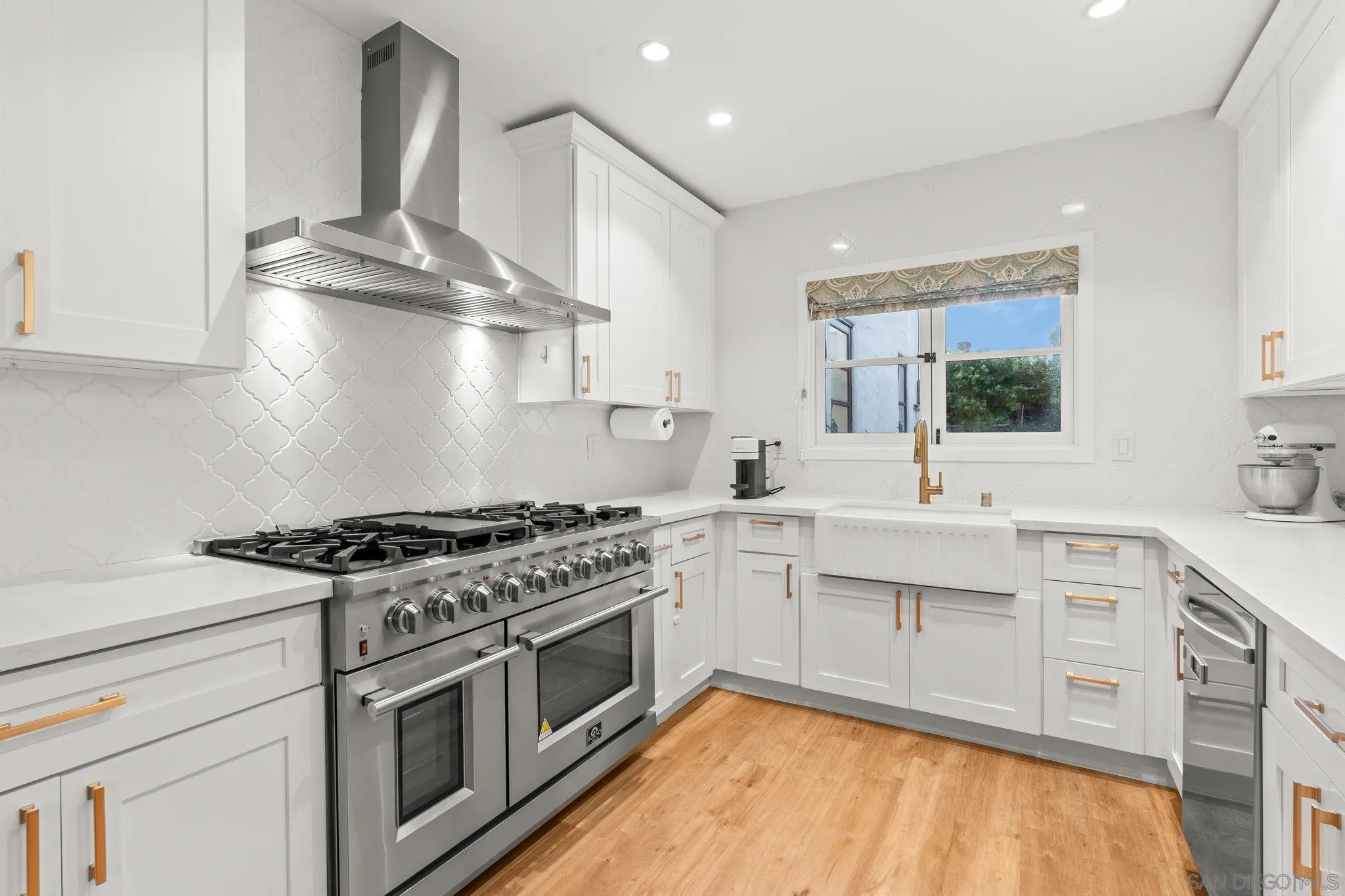 https://cdn.realtyfeed.com/cdn/127/260003525/942f3df9de3b7cb421c0ff5184eb14c1.webp