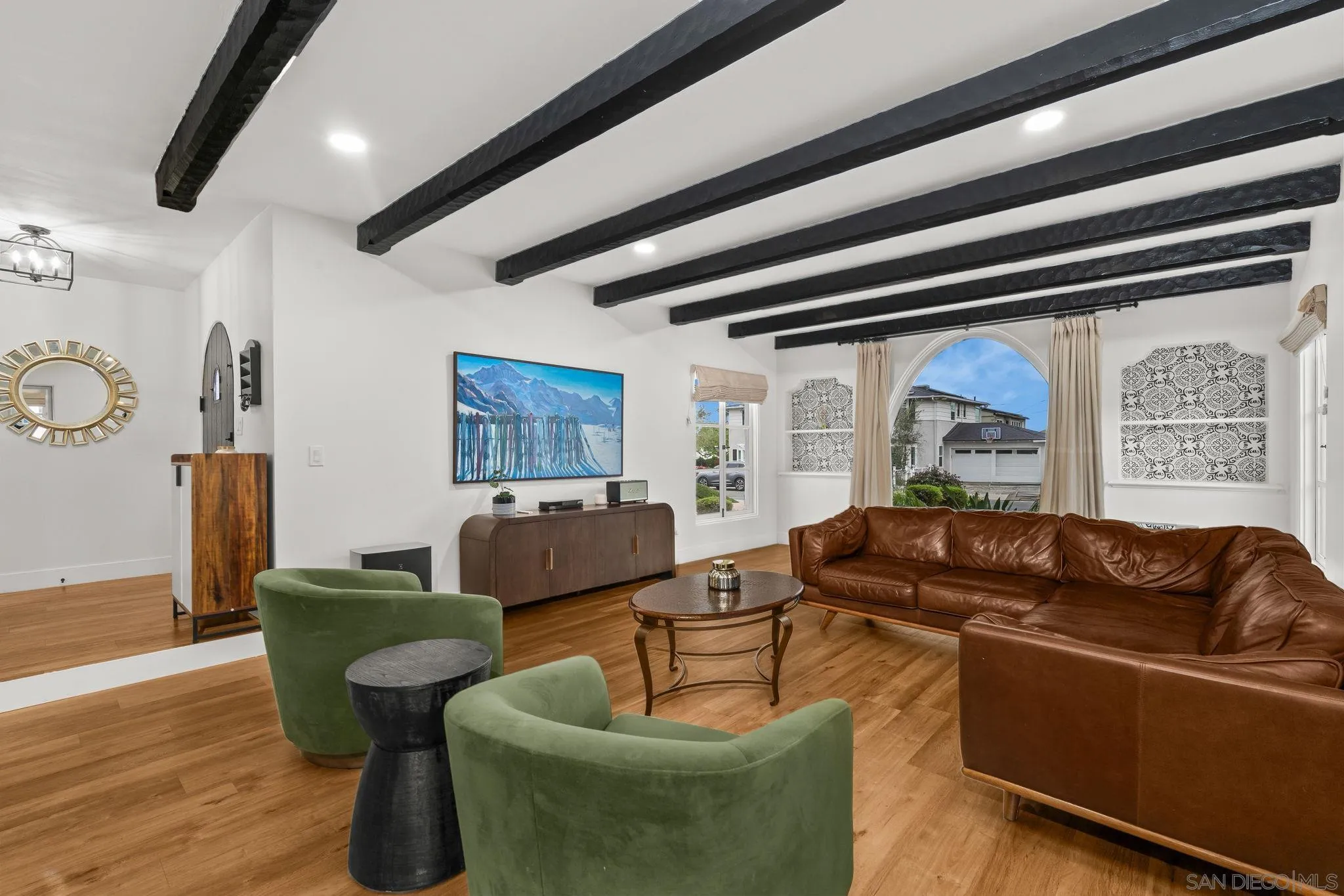 https://cdn.realtyfeed.com/cdn/127/260003525/98a5f75c08743e08f7f8abfd96e59fbd.webp