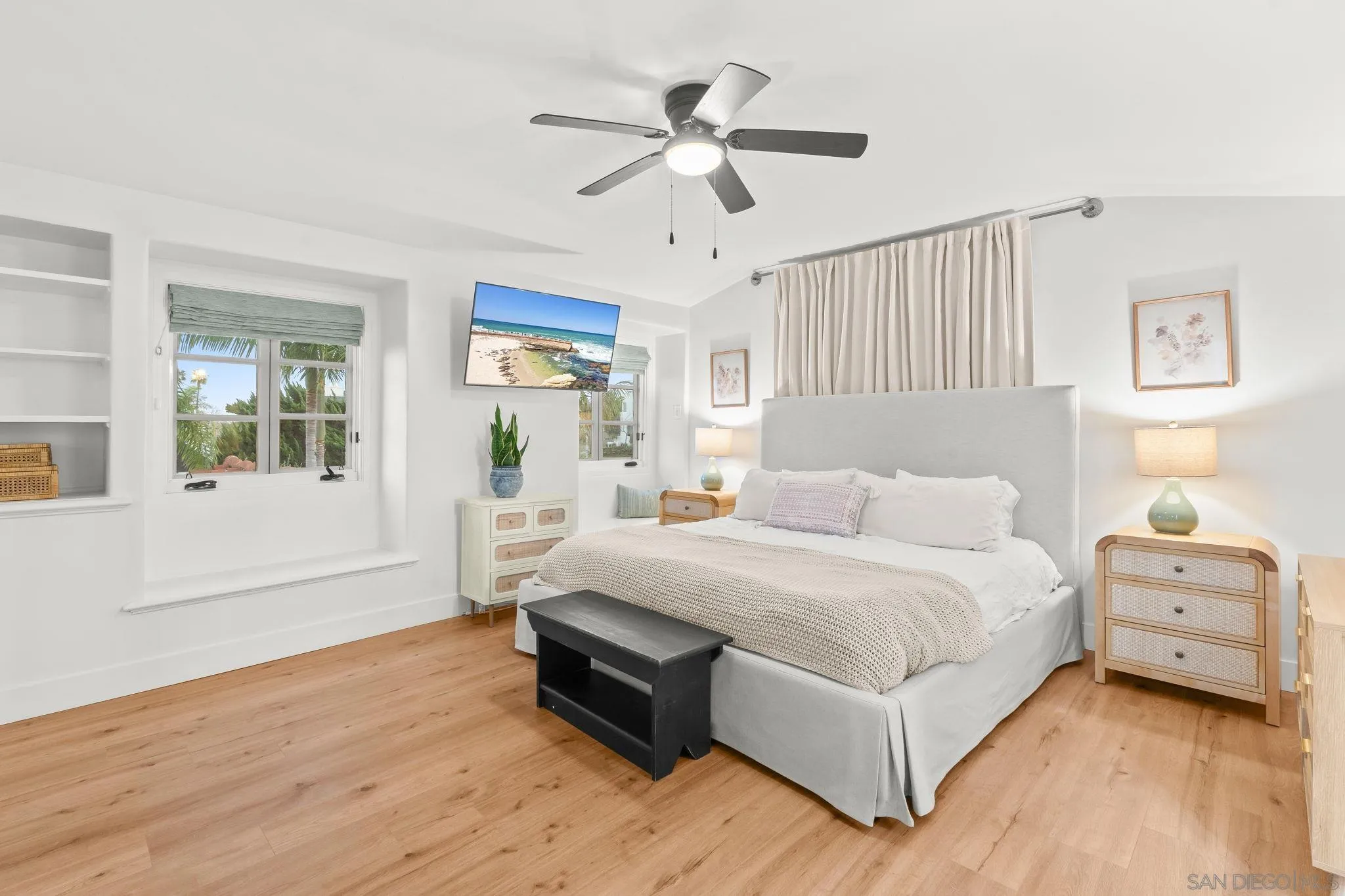 https://cdn.realtyfeed.com/cdn/127/260003525/b32e13413283036d92ab20d6e76eae9a.webp