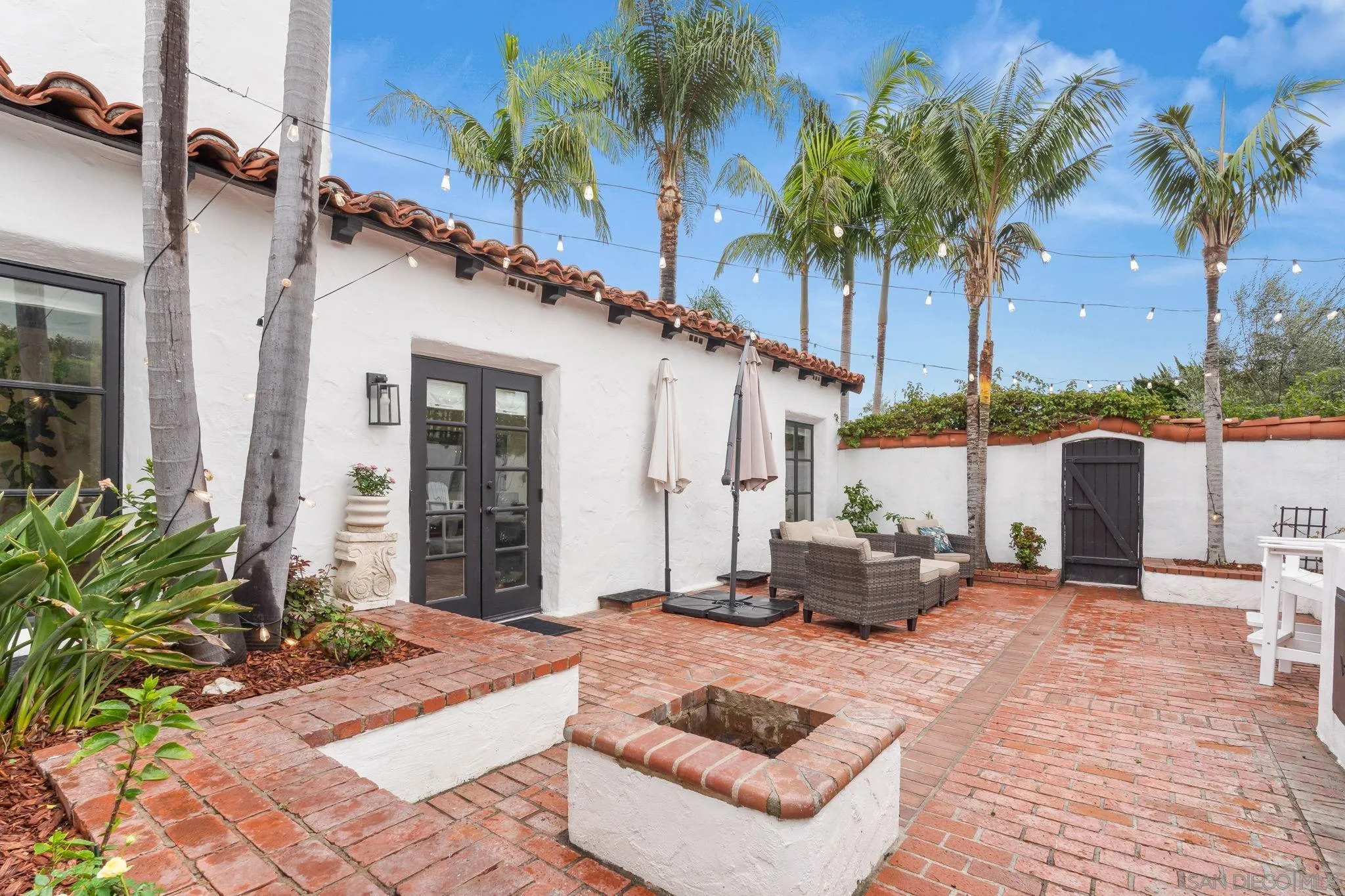 https://cdn.realtyfeed.com/cdn/127/260003525/b8cd86db7d33f96308a46e87ddbaef16.webp