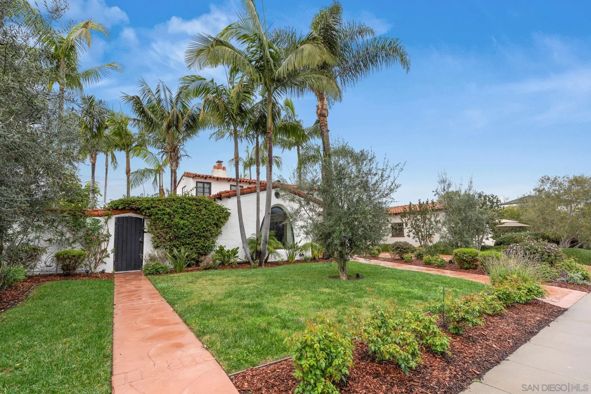 https://cdn.realtyfeed.com/cdn/127/260003525/e69d9e3b8ba9582469ca747daf67425f.webp
