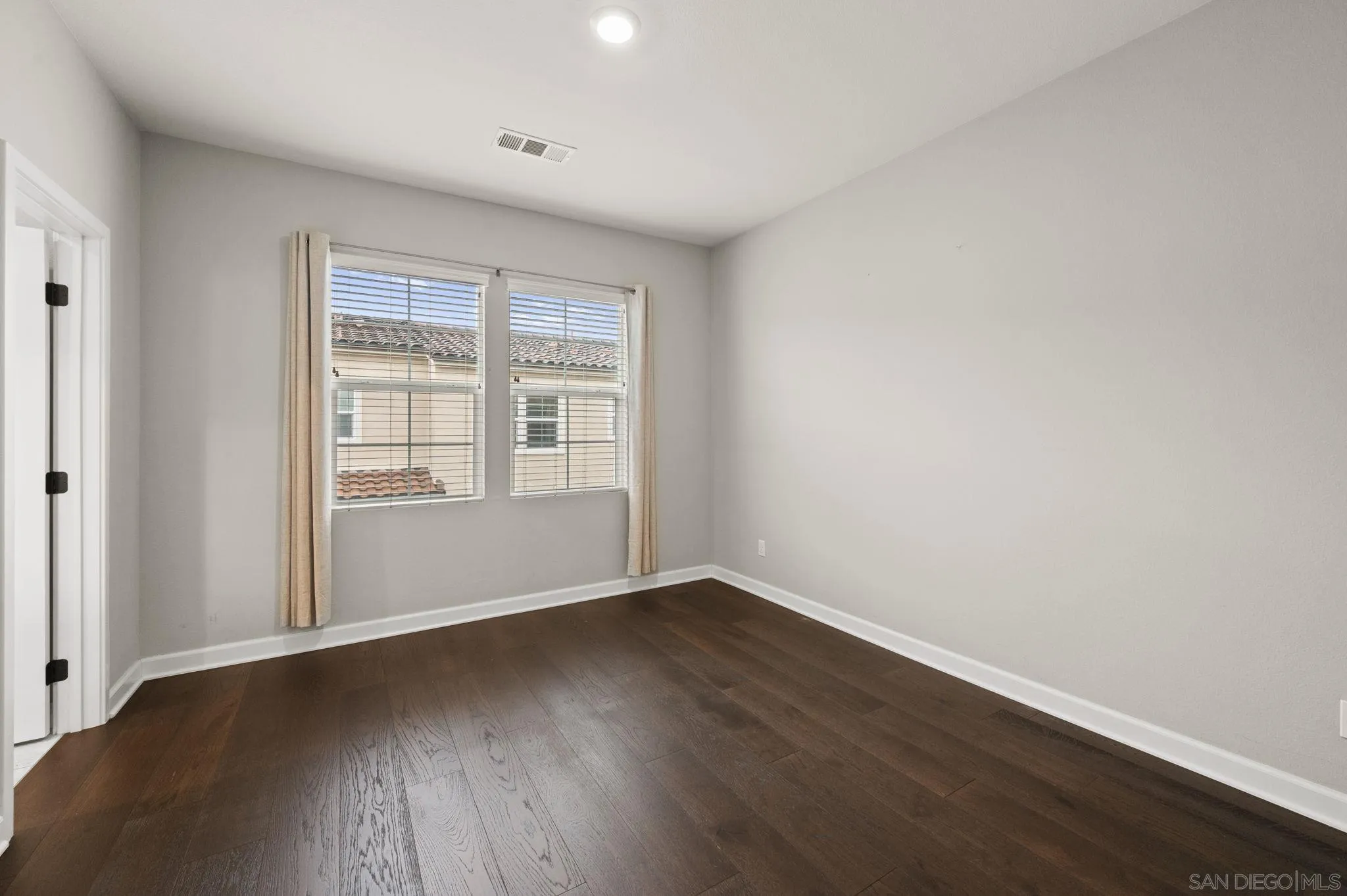 Photo #32: 260003528 Listing: Photo #32