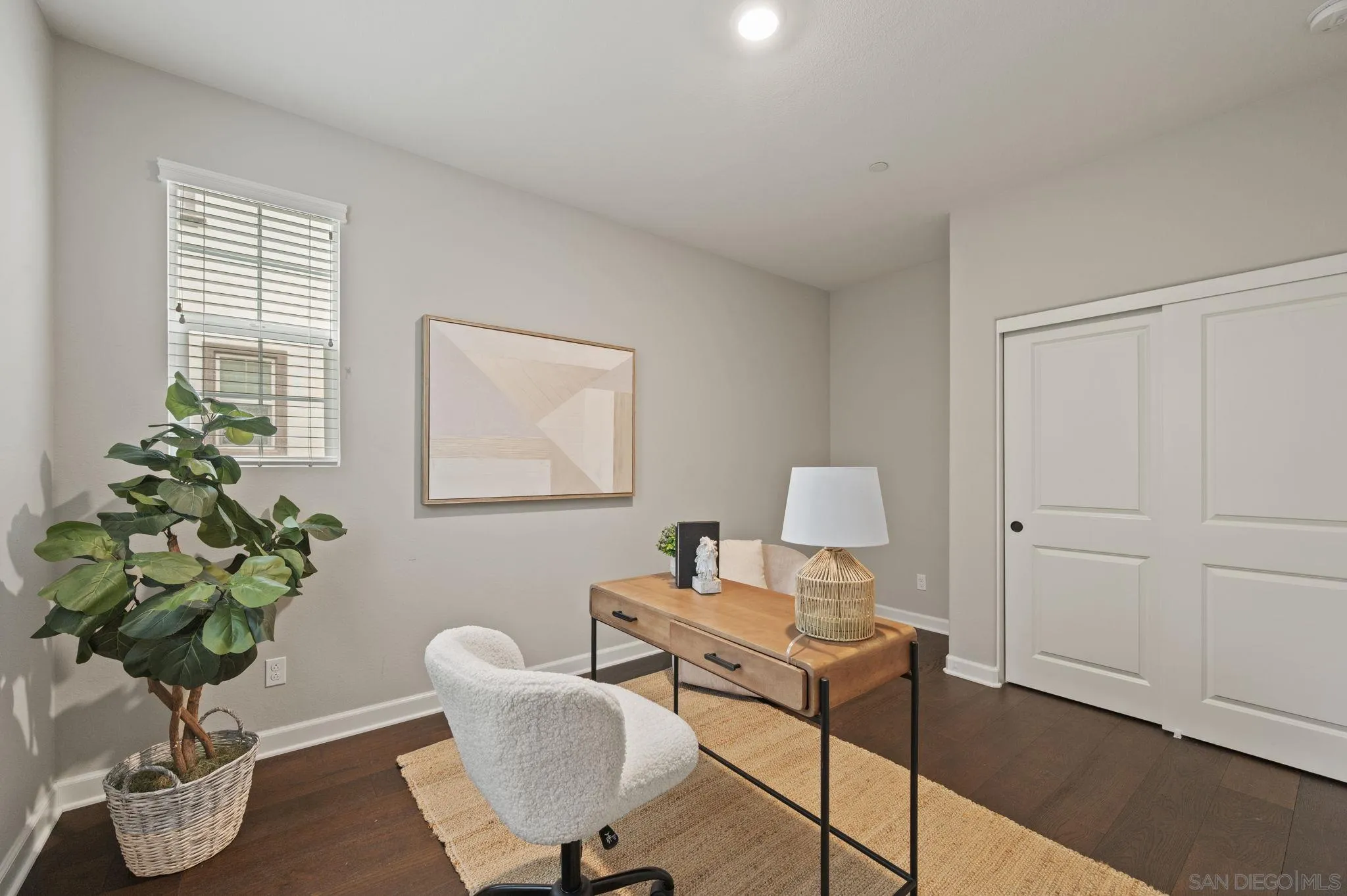 Photo #8: 260003528 Listing: Photo #8