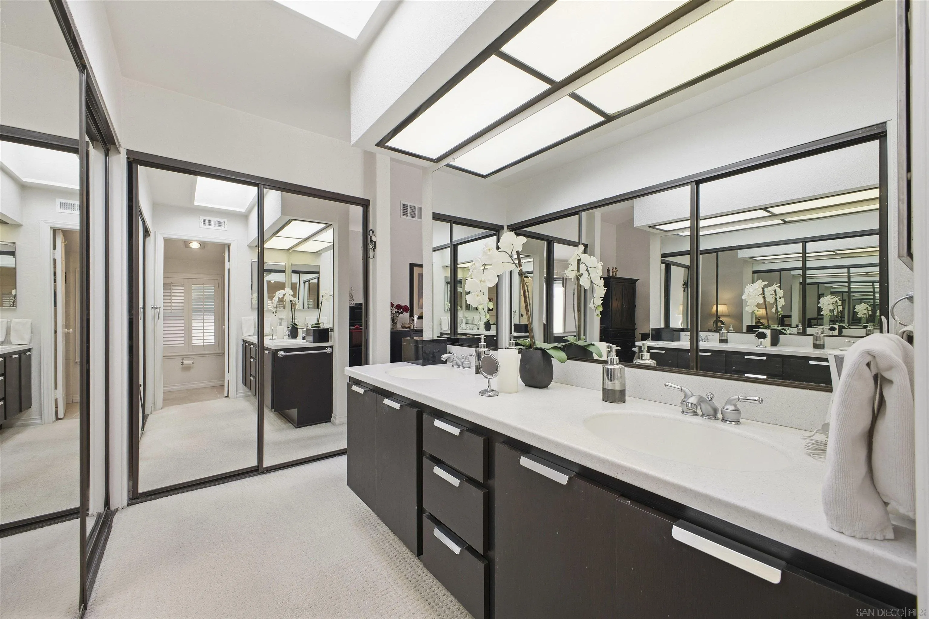 Photo #17: 260003531 Listing: Photo #17