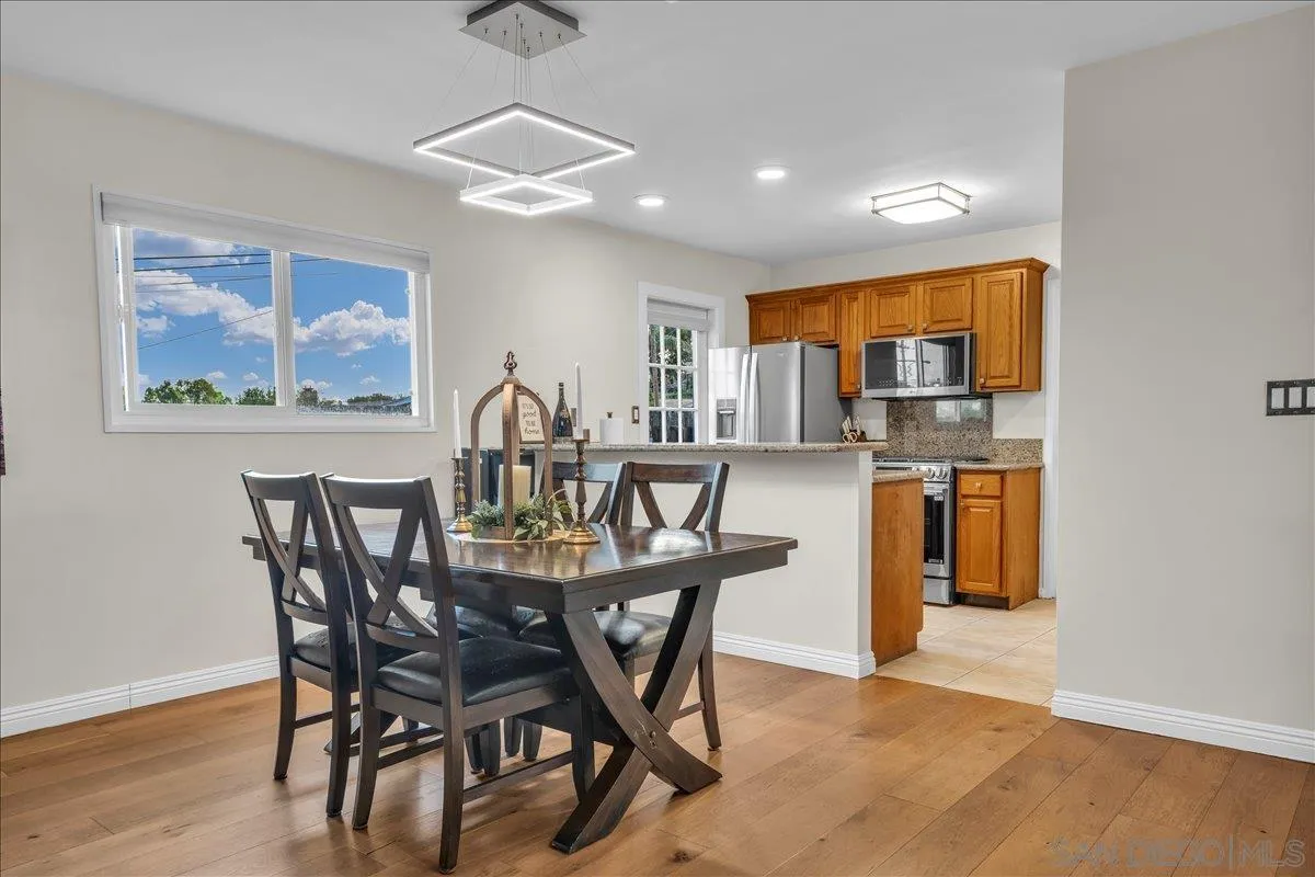 https://cdn.realtyfeed.com/cdn/127/260003532/1a3a7455075b9826f4a06529d69f5aec.webp