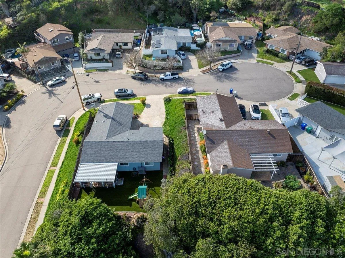 https://cdn.realtyfeed.com/cdn/127/260003532/33a8706c17a37d14fb3f652d6bd4d001.webp