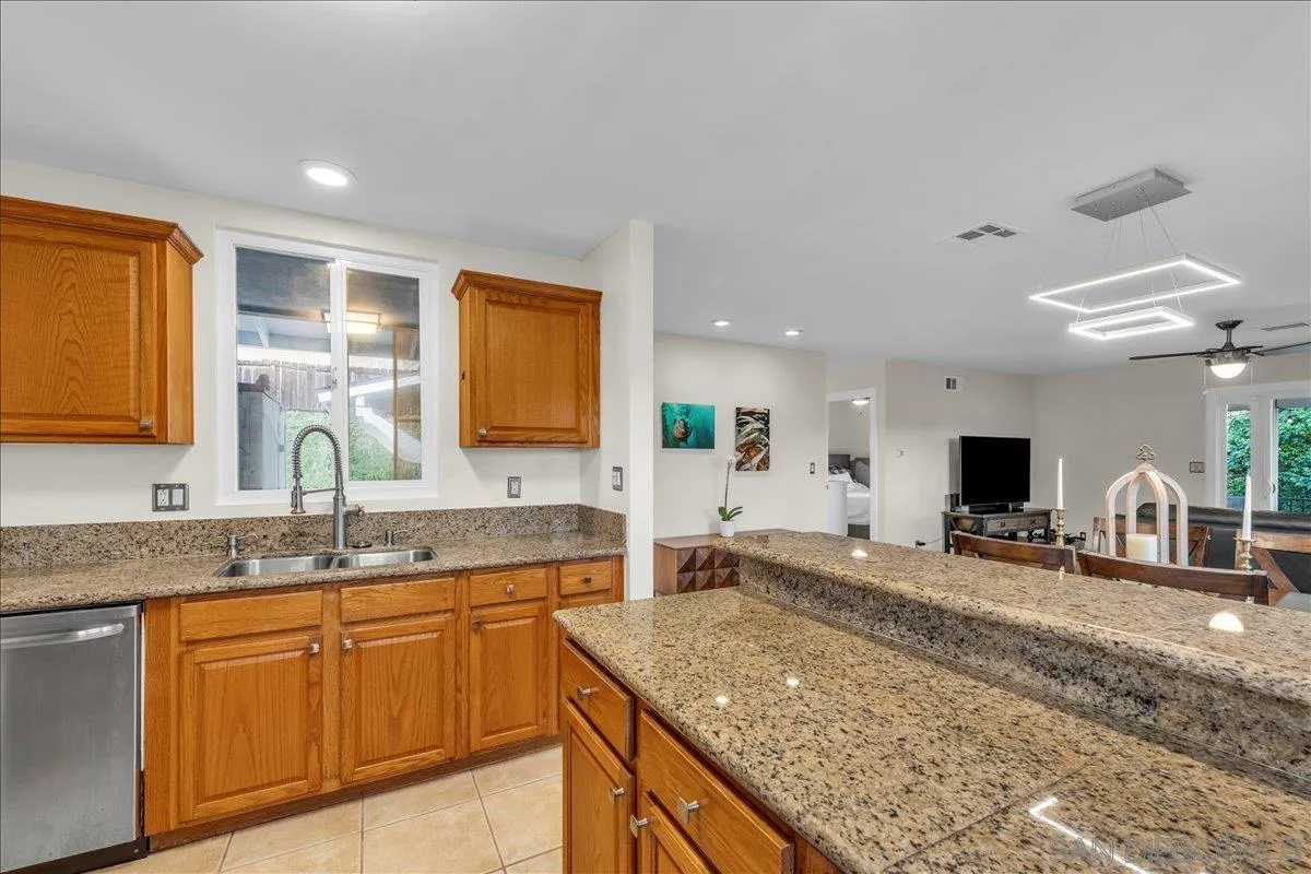 https://cdn.realtyfeed.com/cdn/127/260003532/54d19b6468aac9926b61ffb87861a5bc.webp