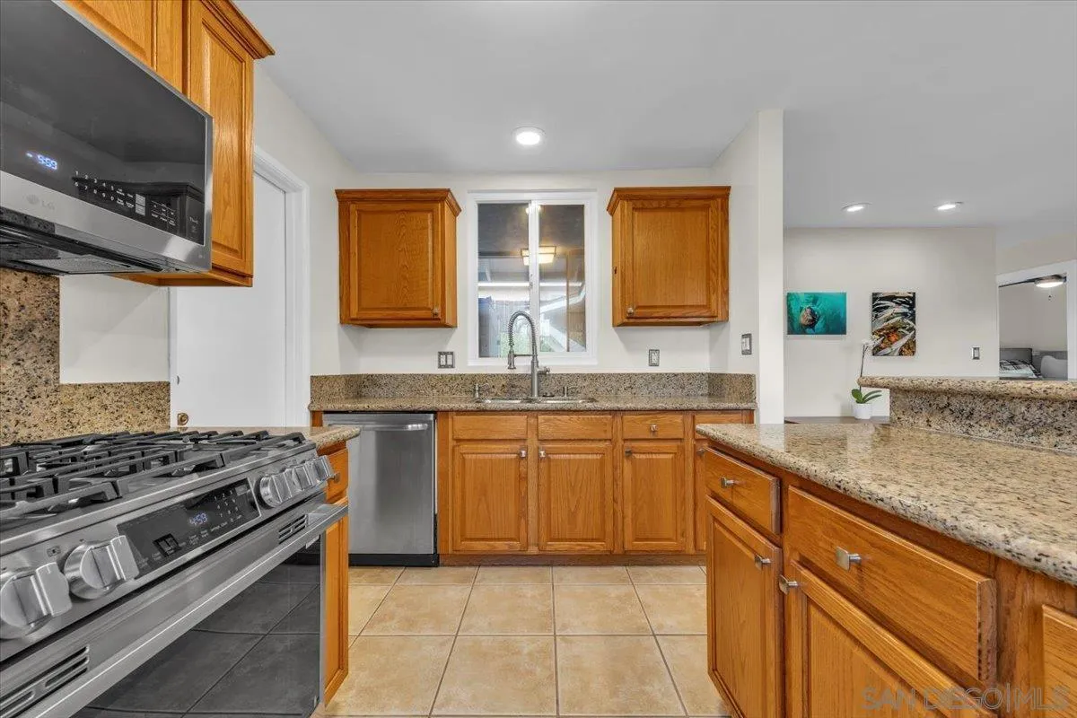 https://cdn.realtyfeed.com/cdn/127/260003532/d519818e618216be19bea28b7fe0ed93.webp