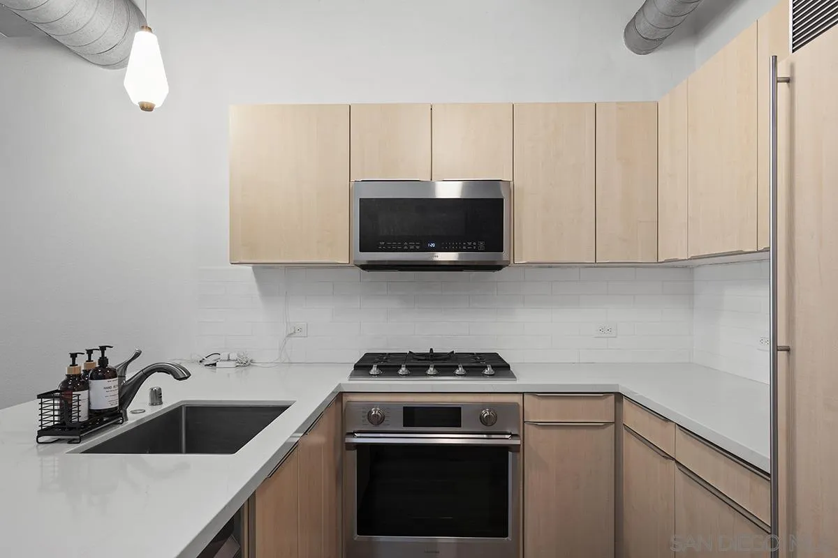 Photo #12: 260003533 Listing: Photo #12