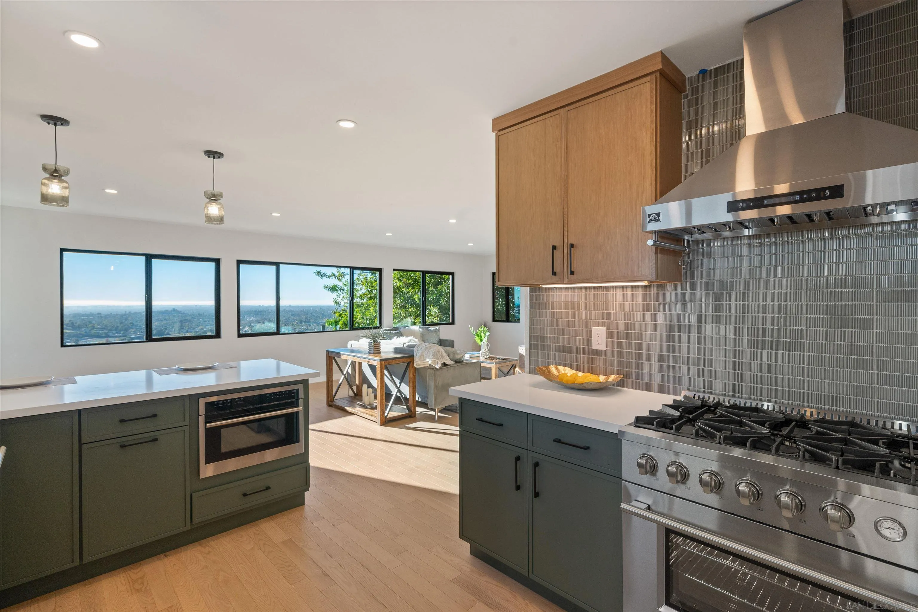 https://cdn.realtyfeed.com/cdn/127/260003536/6b7b164ba5da76639bd6b4573252cc95.webp