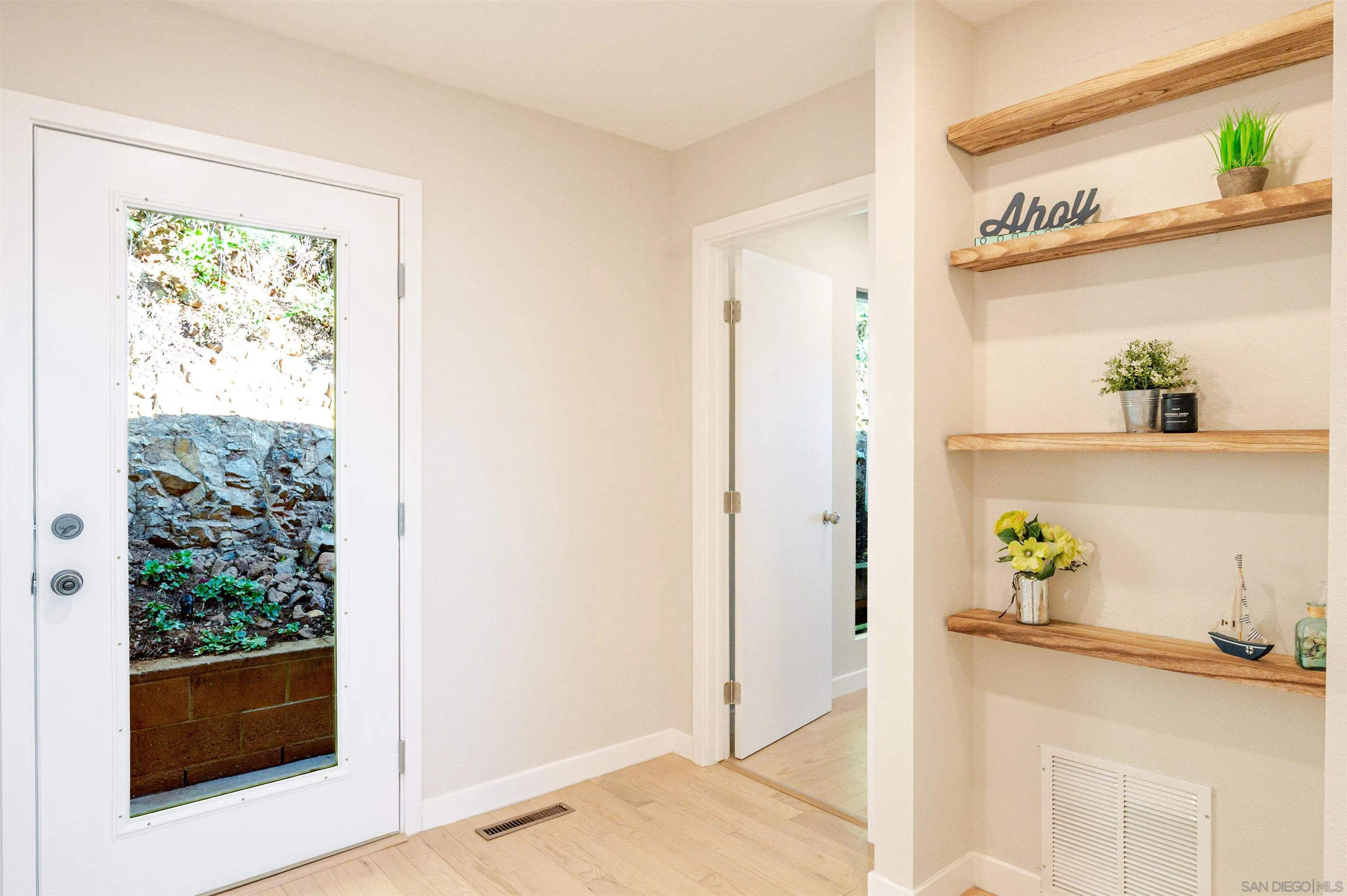 https://cdn.realtyfeed.com/cdn/127/260003536/6f8d4369d3e1907a914cbc9645714461.webp
