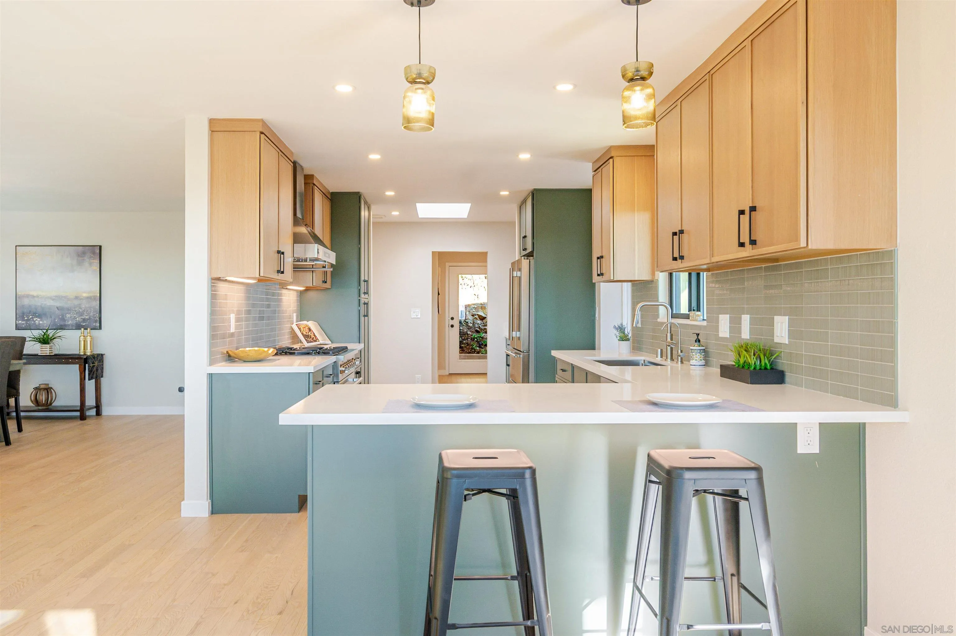 https://cdn.realtyfeed.com/cdn/127/260003536/ae6c2e7396c37b5fceba69758c0580a1.webp
