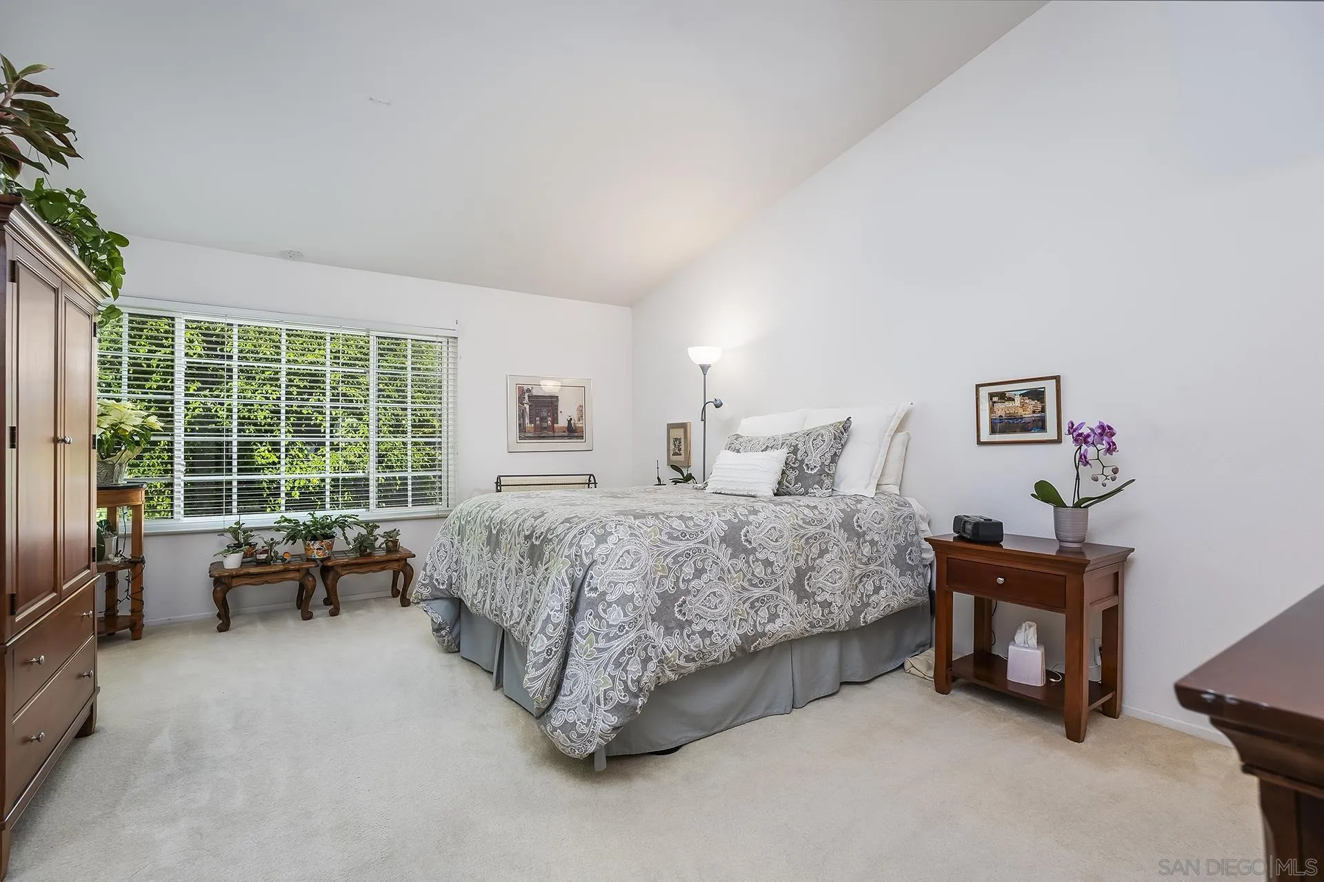 https://cdn.realtyfeed.com/cdn/127/260003537/37e5e38163574e66b697dc383f60b036.webp