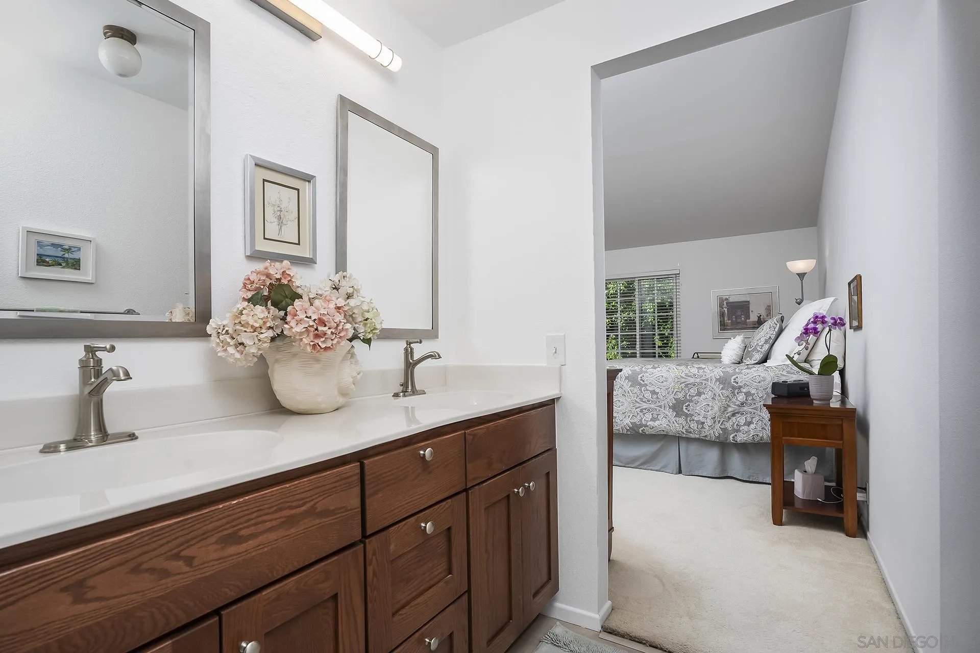 https://cdn.realtyfeed.com/cdn/127/260003537/75d997070562b7d298f919fb1723bf5d.webp