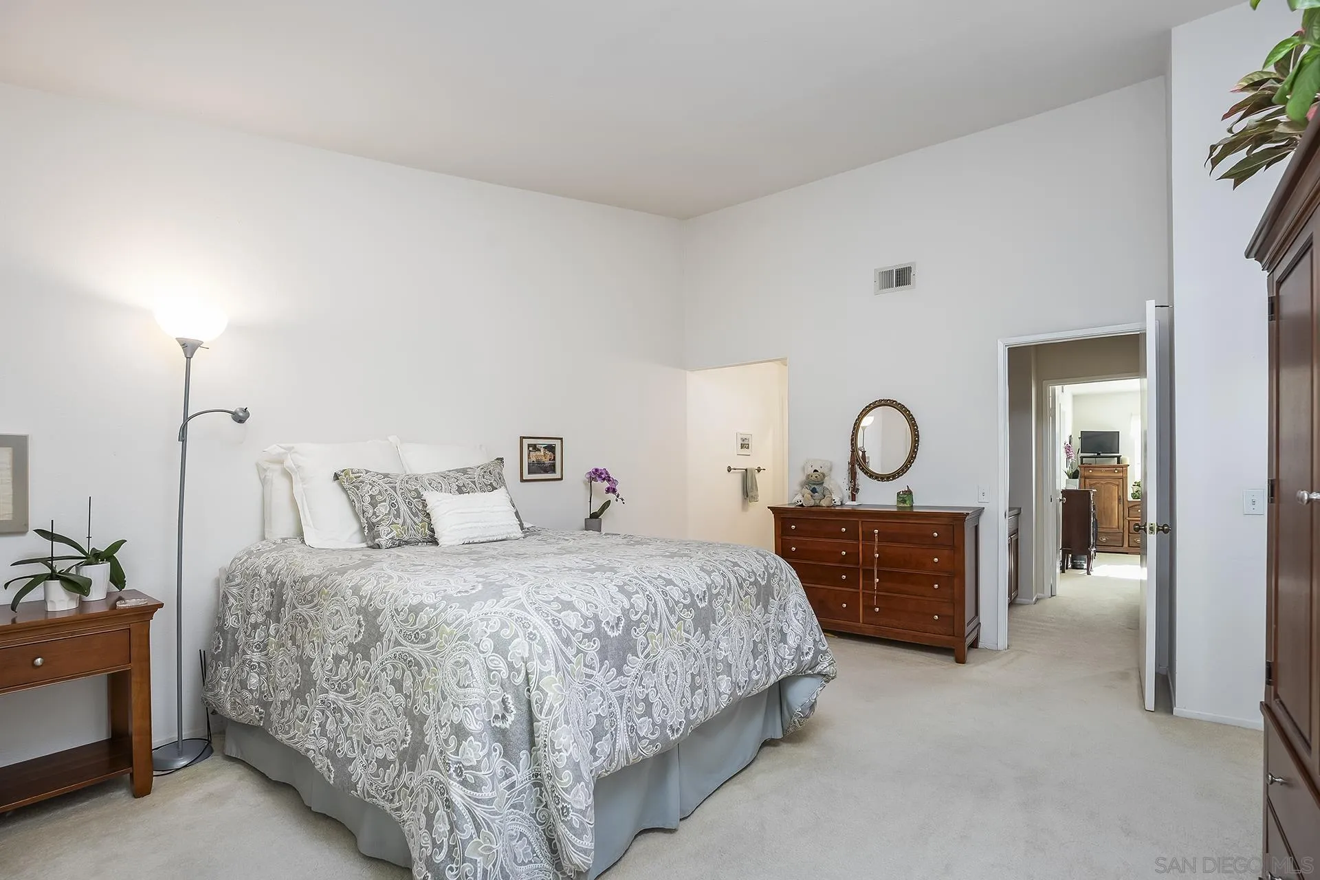 https://cdn.realtyfeed.com/cdn/127/260003537/bcc107b2649087de8147d60d98f81b2f.webp