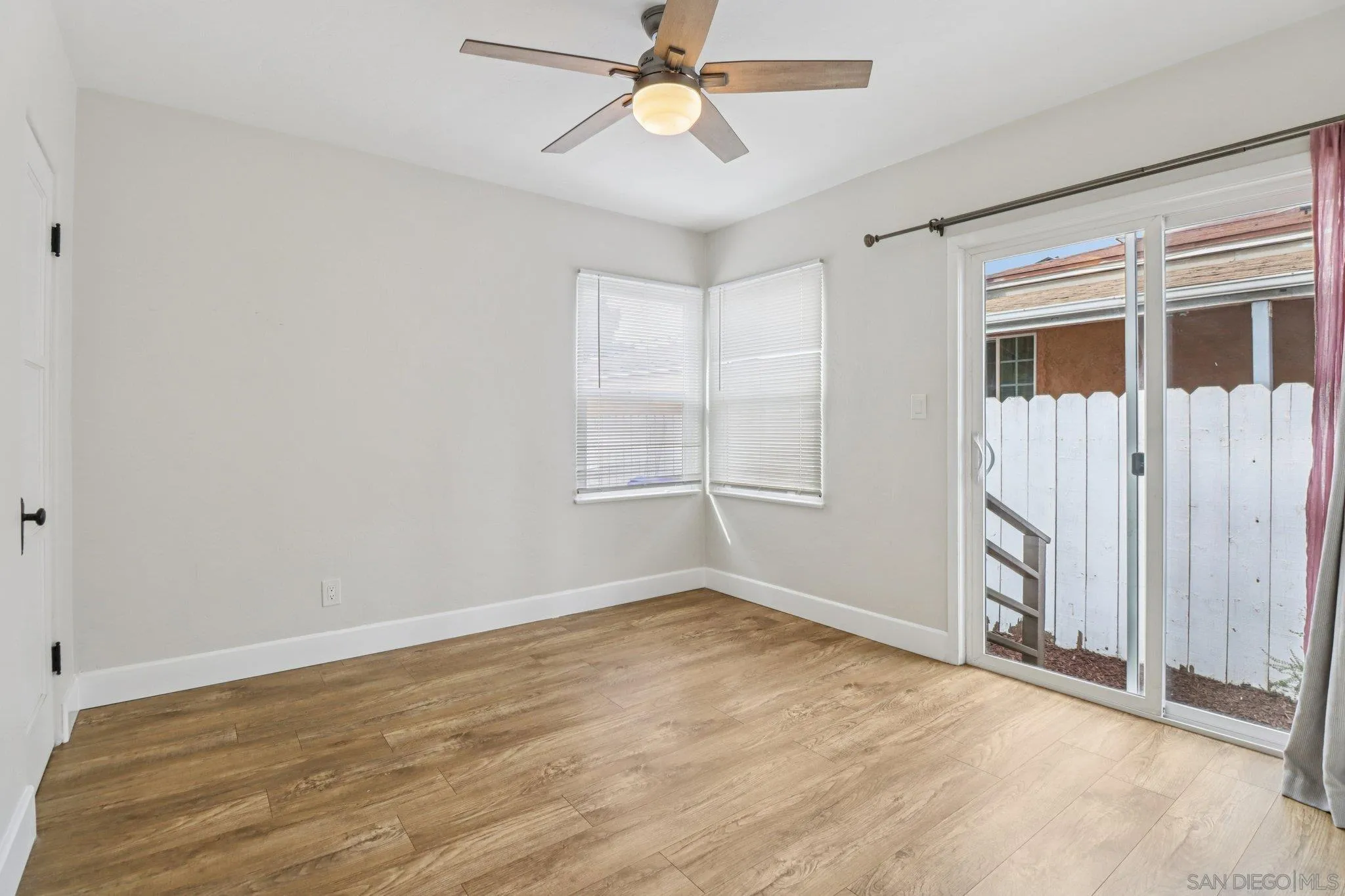 https://cdn.realtyfeed.com/cdn/127/260003538/4402940d59676cd5f576ed7b7ae968c2.webp