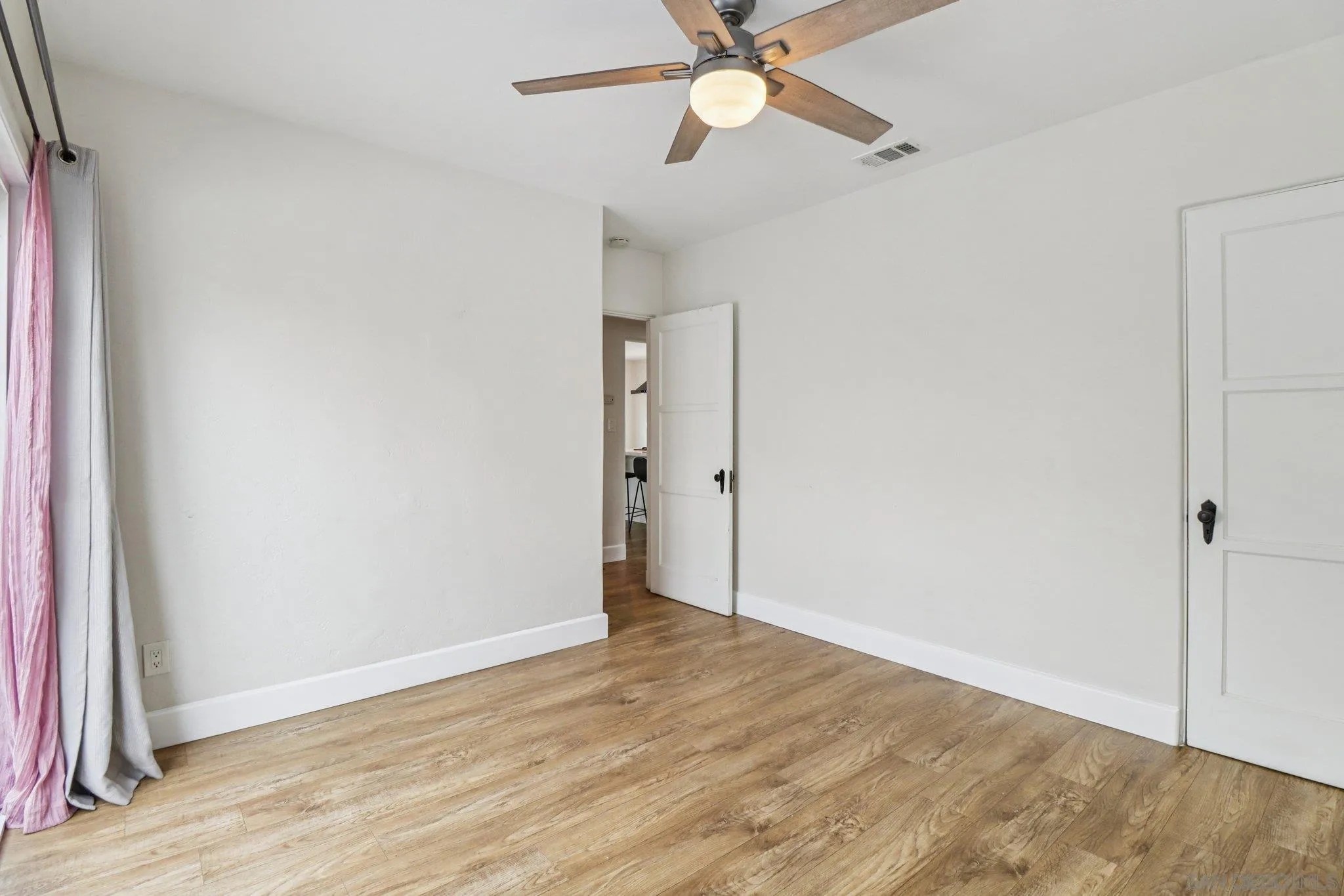 https://cdn.realtyfeed.com/cdn/127/260003538/ad376d4d9c15654ac4fd336f8e52f994.webp