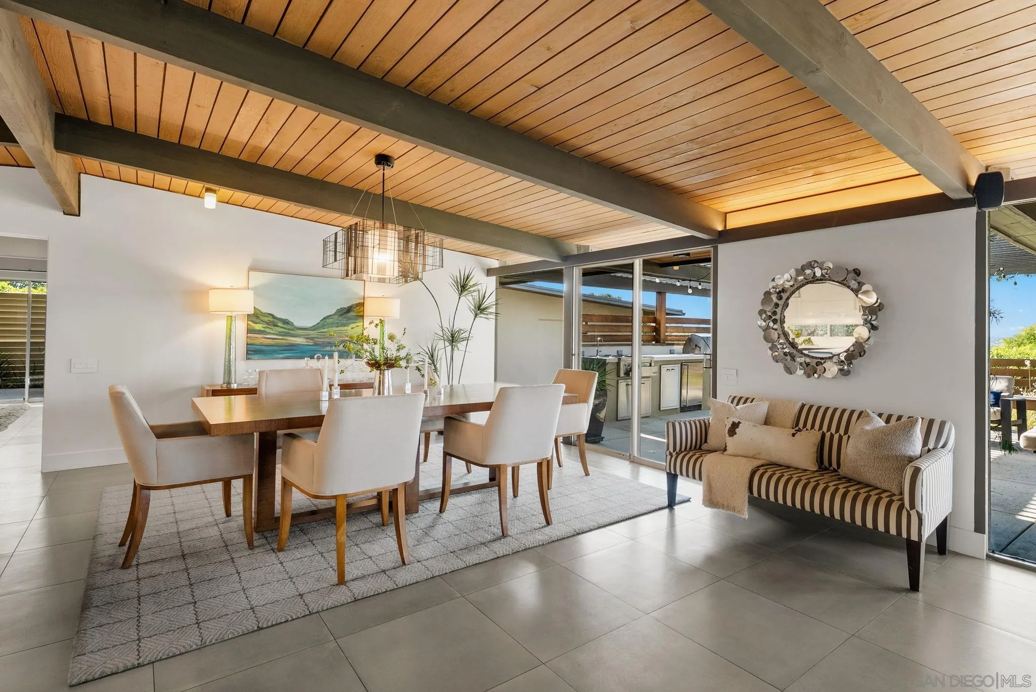 https://cdn.realtyfeed.com/cdn/127/260003540/1b8f0eef09a0cc3e1f86213004a0bc8c.webp